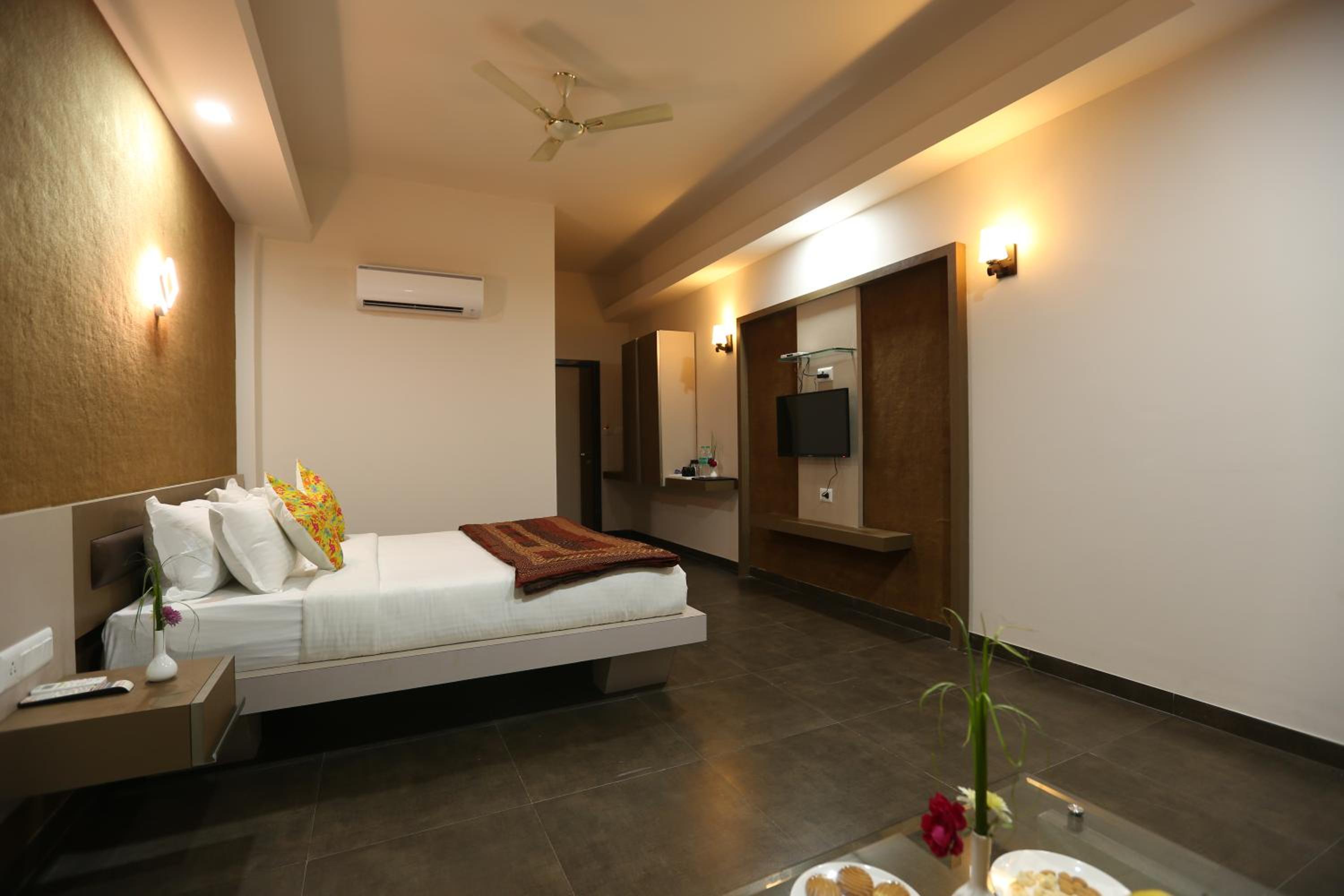 Deluxe Room - Photo 1