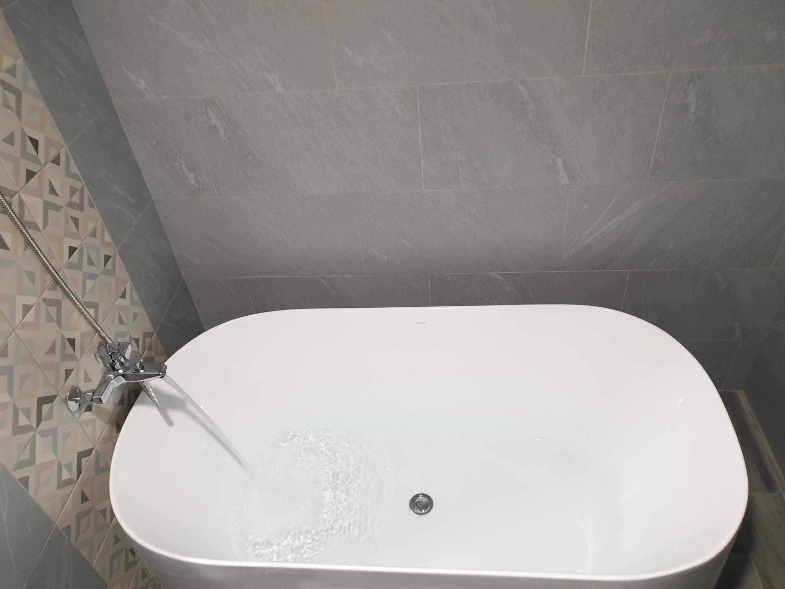 Deluxe Double Room with Bath photo 2