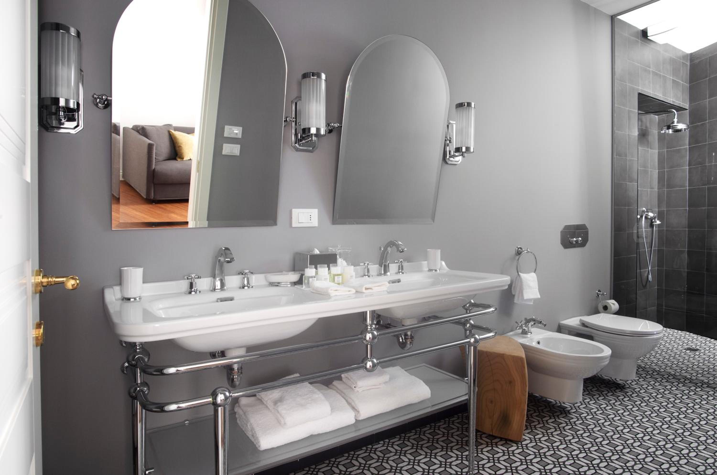 Suite - Photo 4
