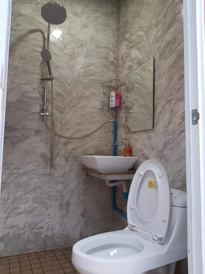 Triple Room with Private External Bathroom photo 3