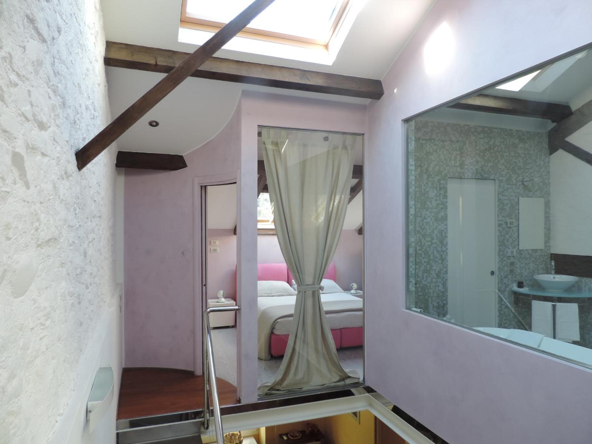 Two-Bedroom Apartment - Separate Building photo 1