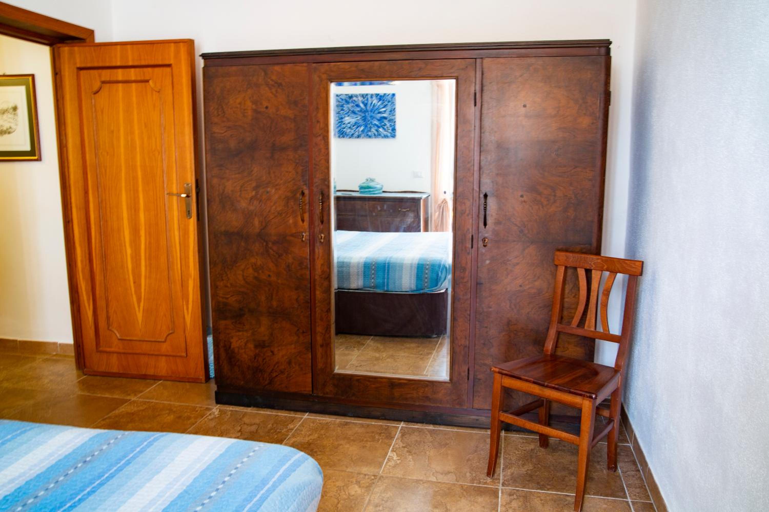 Two-Bedroom Apartment - Annex photo 1