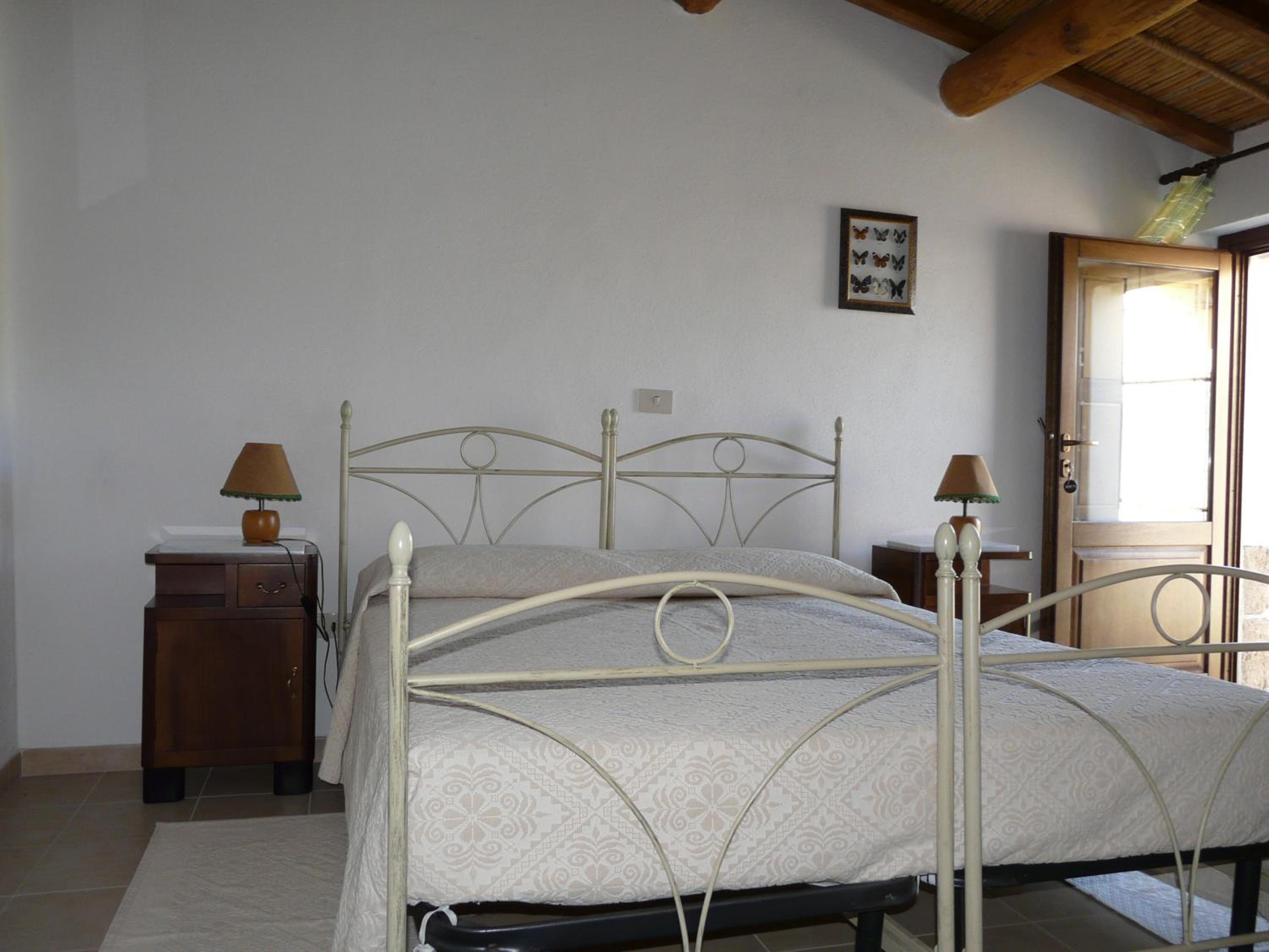 Large Double Room photo 1