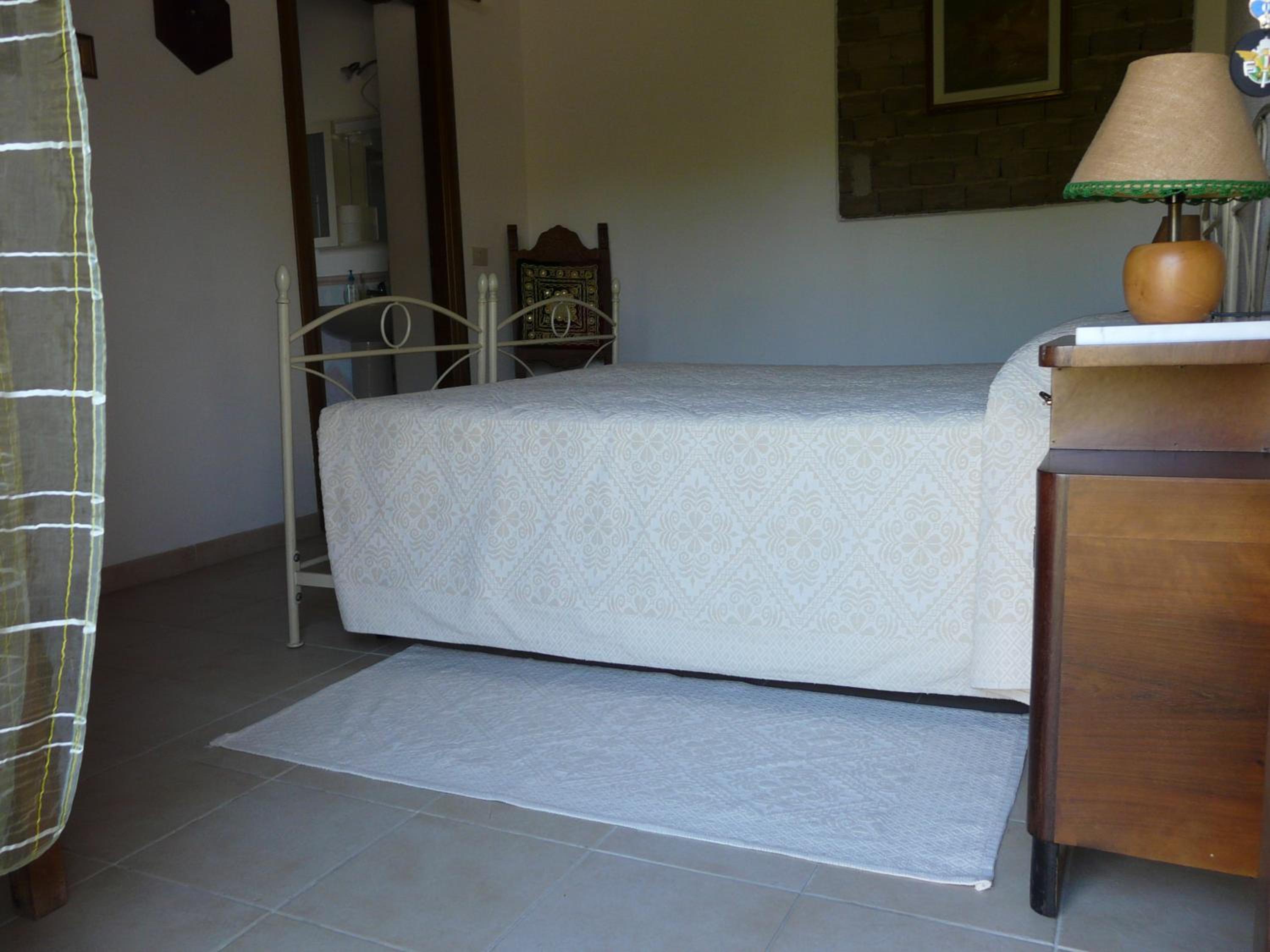 Large Double Room photo 3