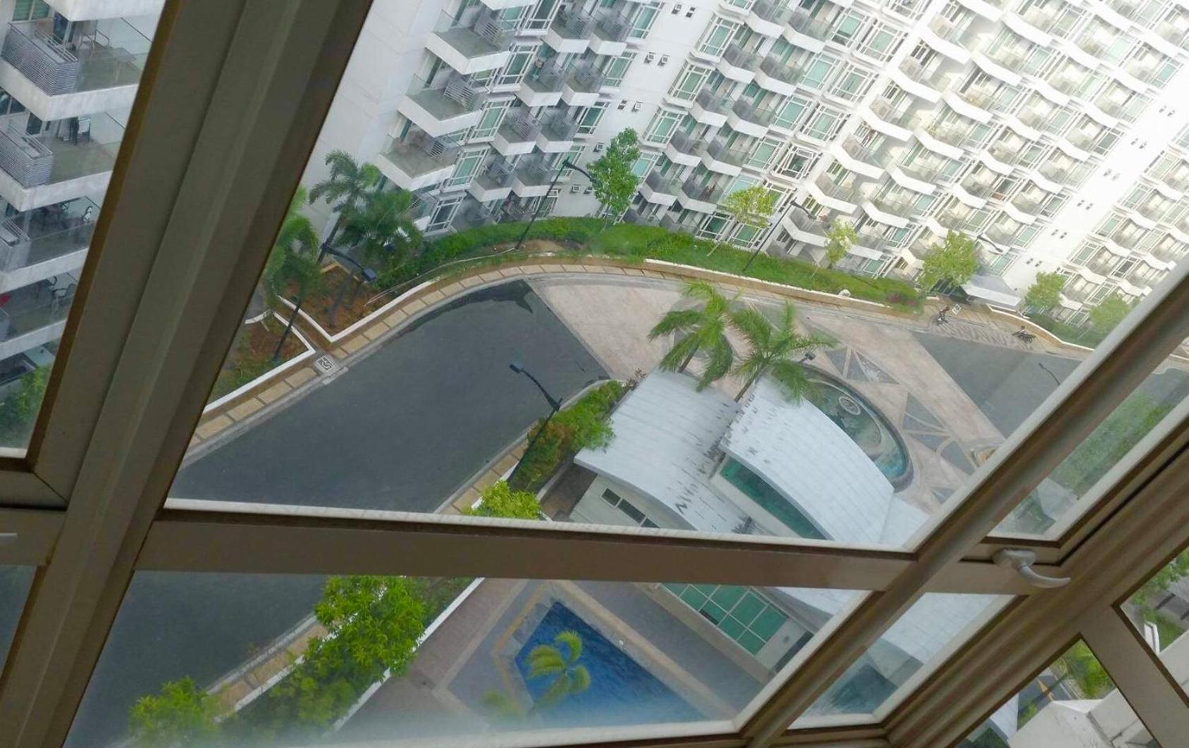 Apartment with Balcony - Photo 7
