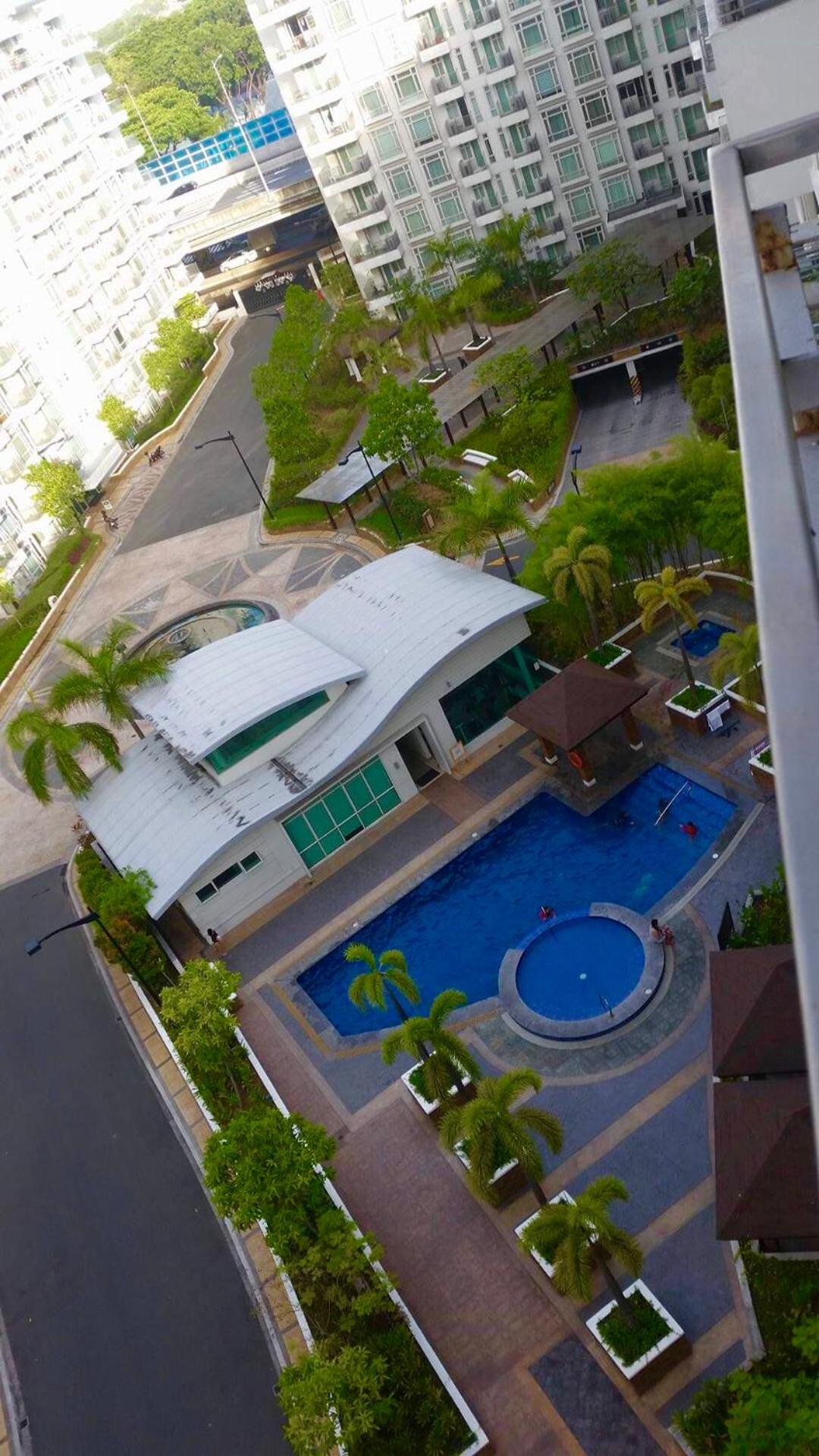 Apartment with Balcony - Photo 16