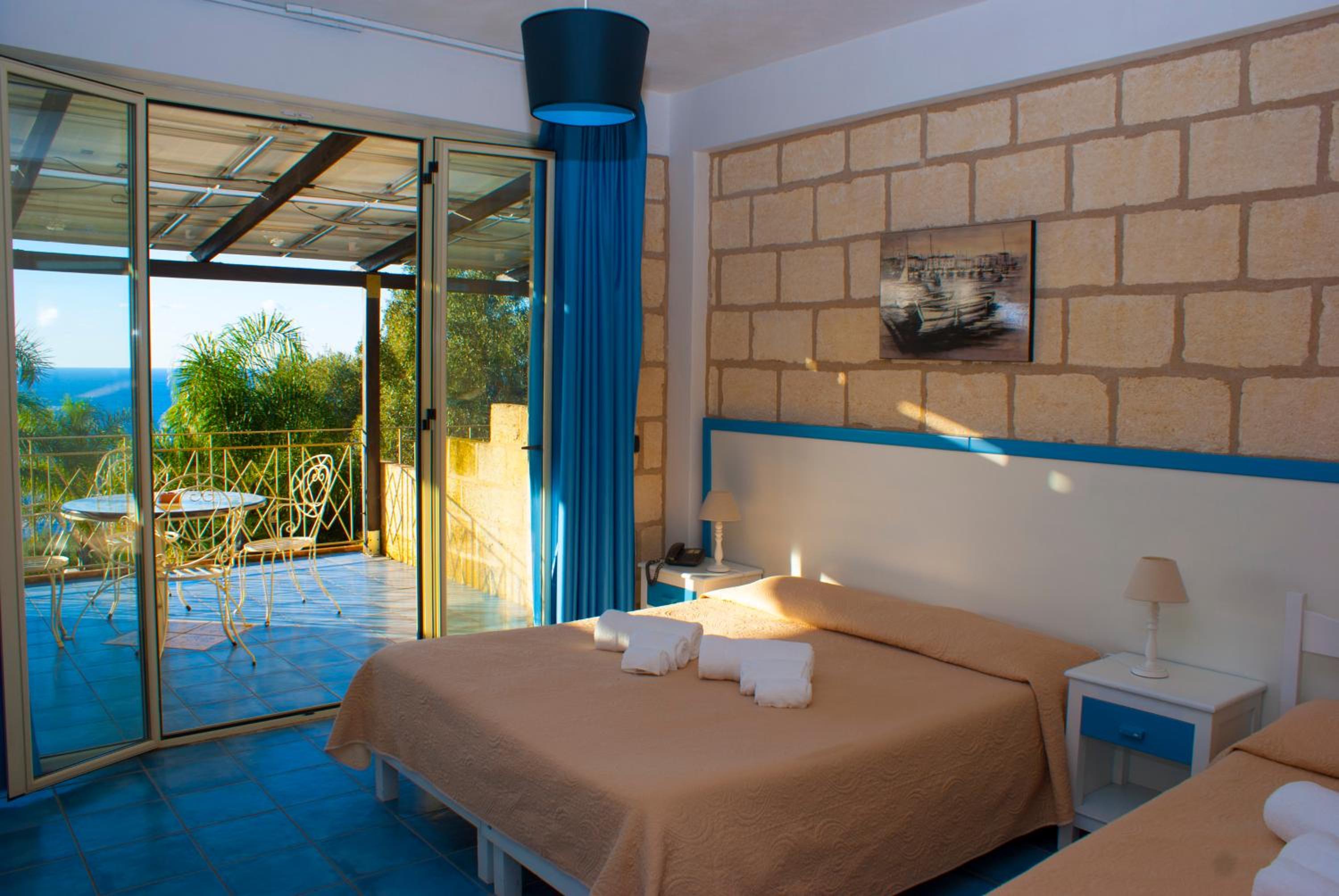 Standard Double Room - Photo 1