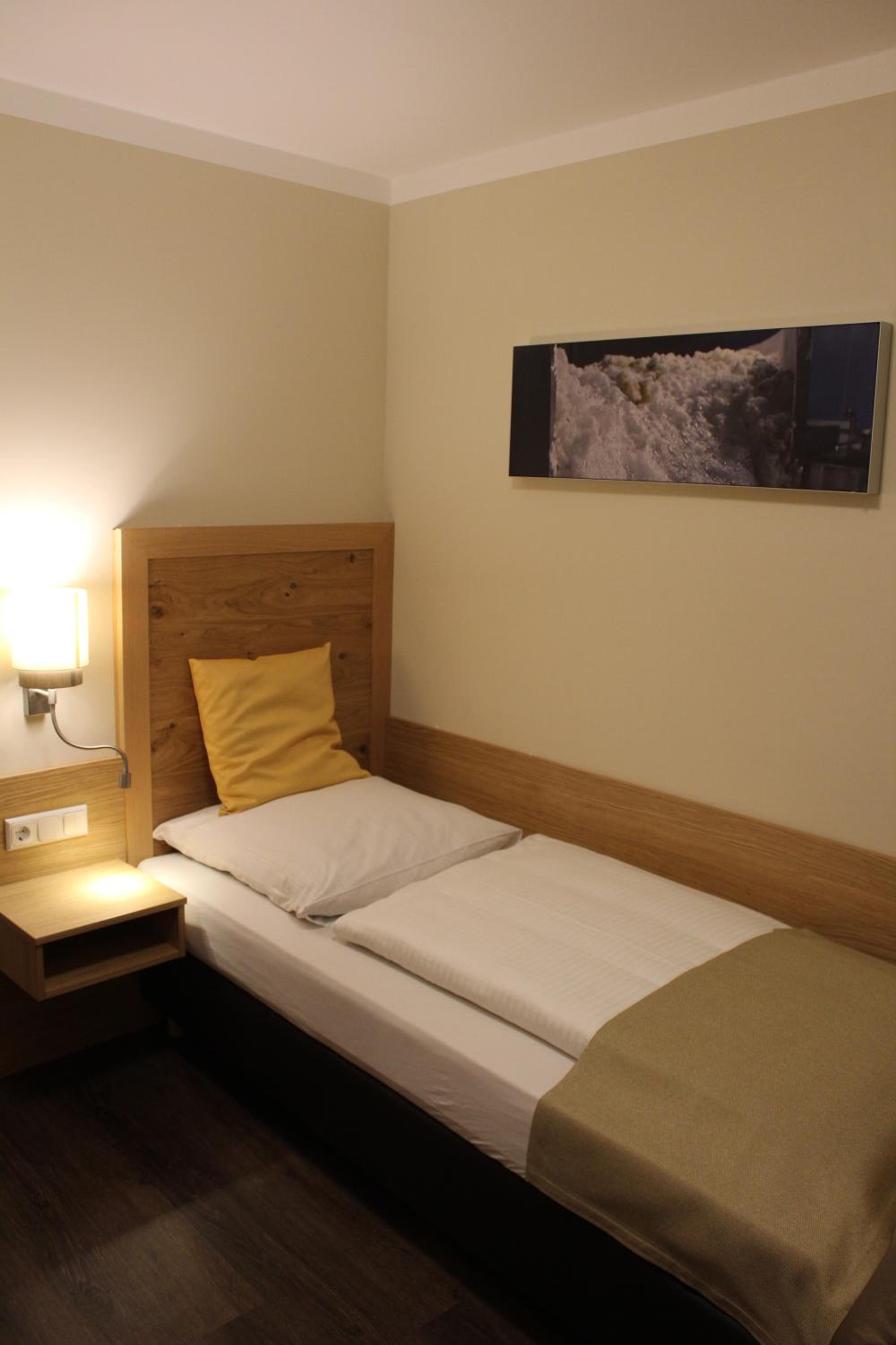 Standard Single Room photo 2