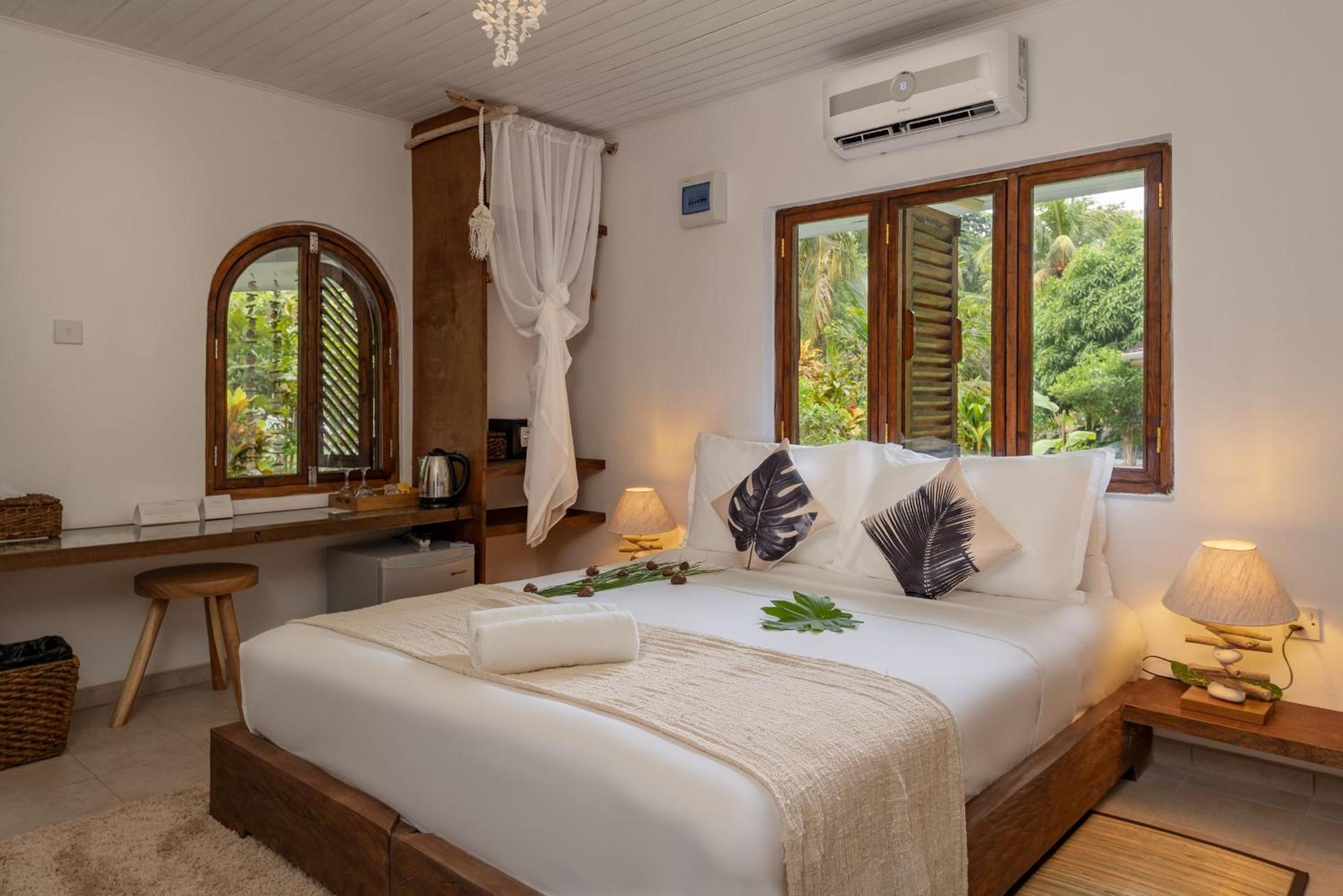 Eden Garden - Charm Room
