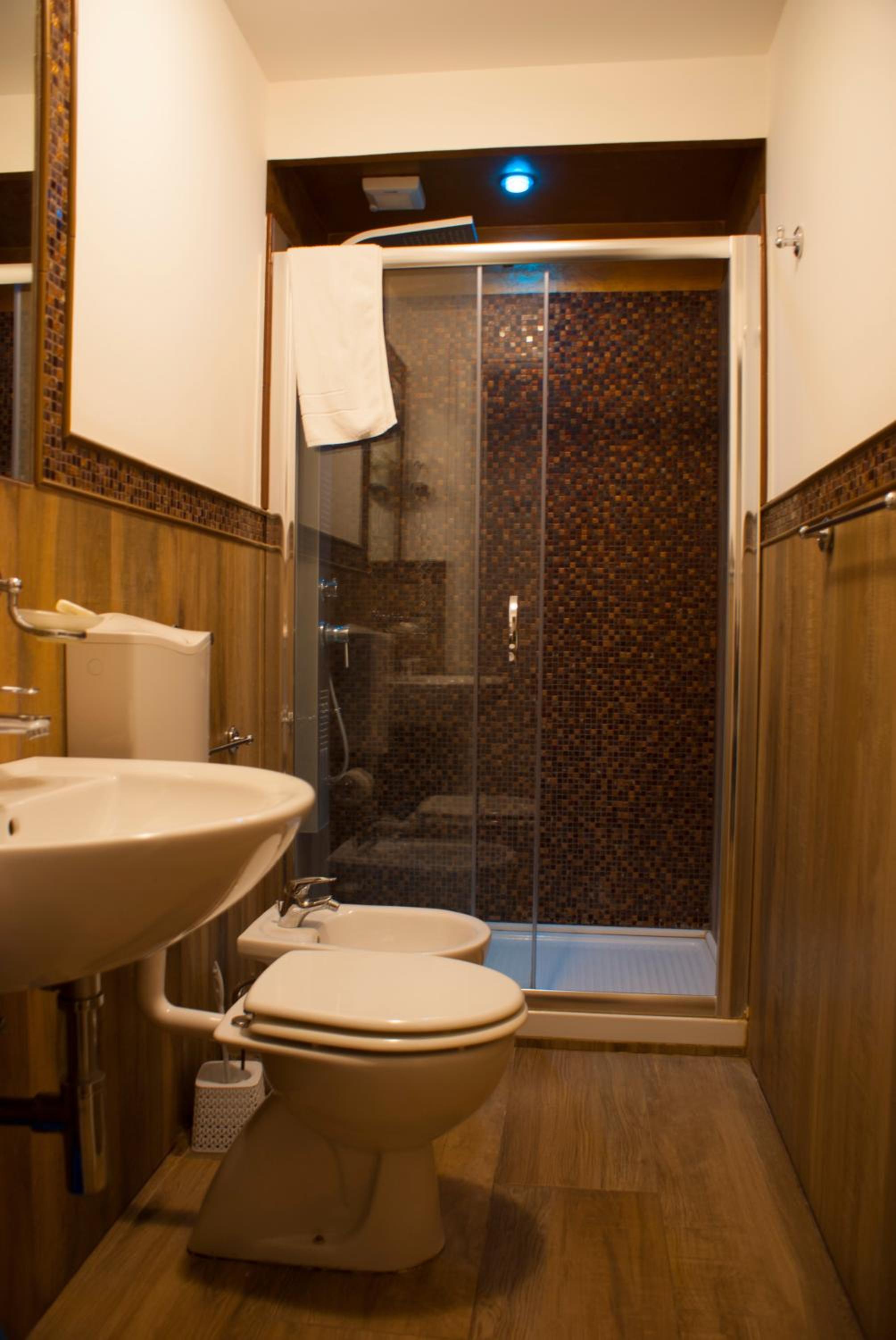 Superior Double Room with Sea View - Photo 3