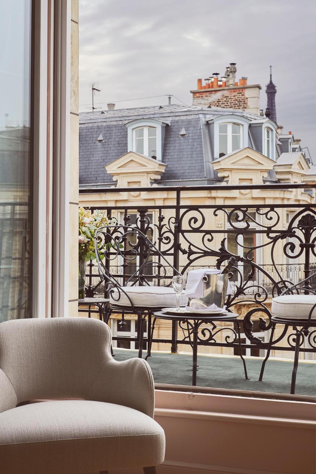 Executive Room with Balcony photo 3