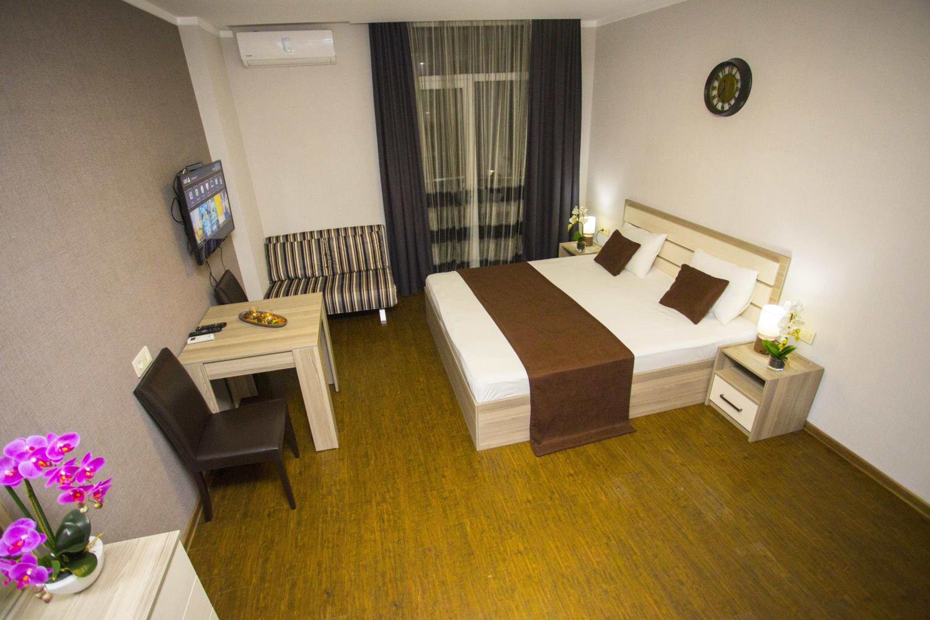 Suite with Sea View - Photo 8