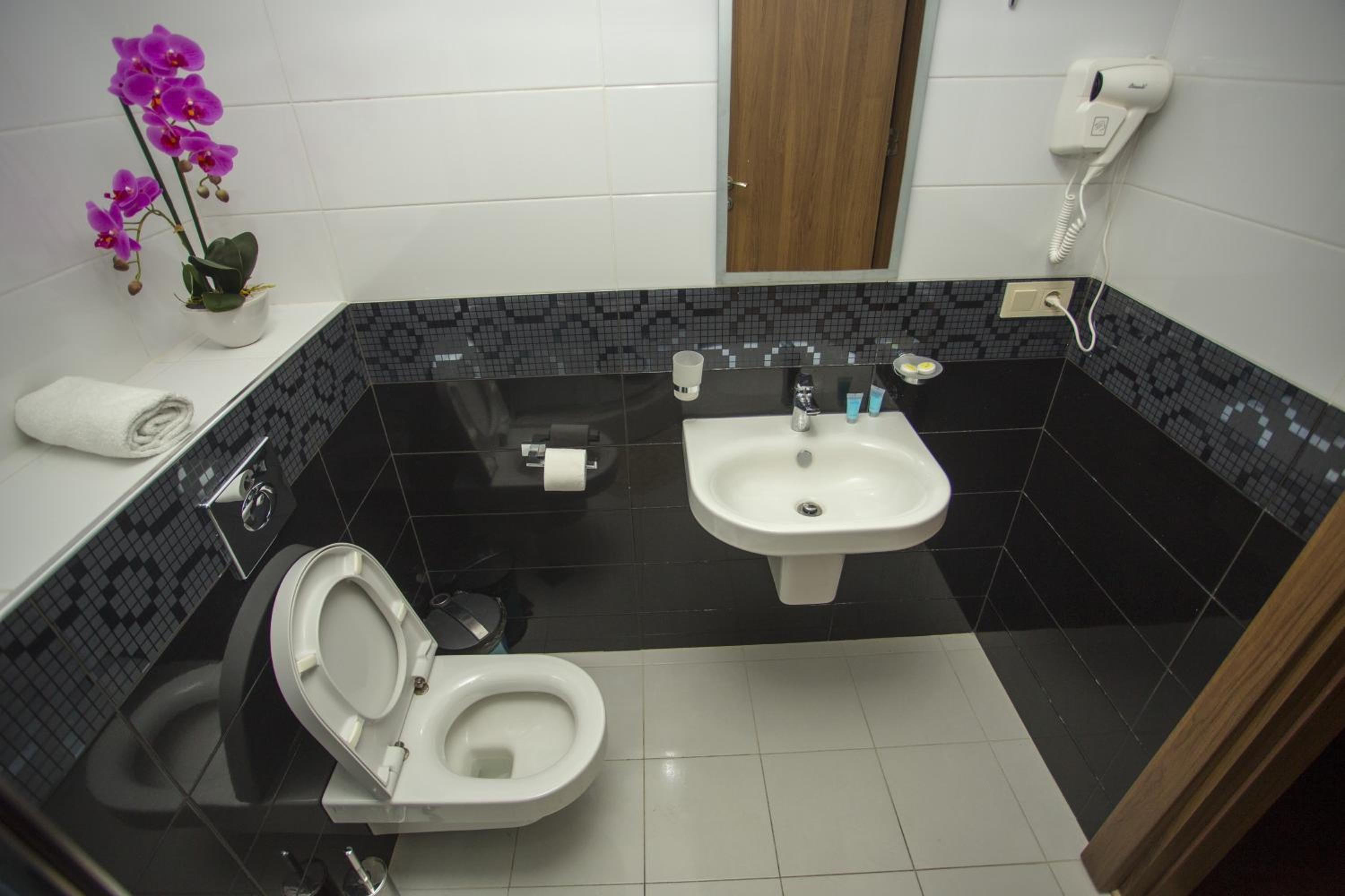 Suite with Sea View - Photo 13