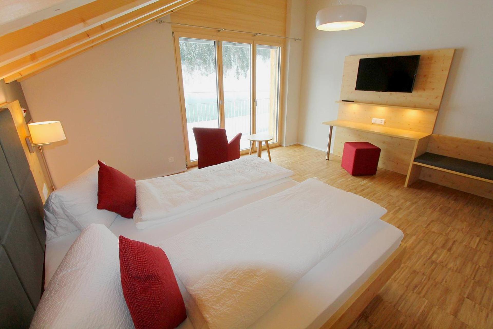 Double Room with Balcony - Photo 1