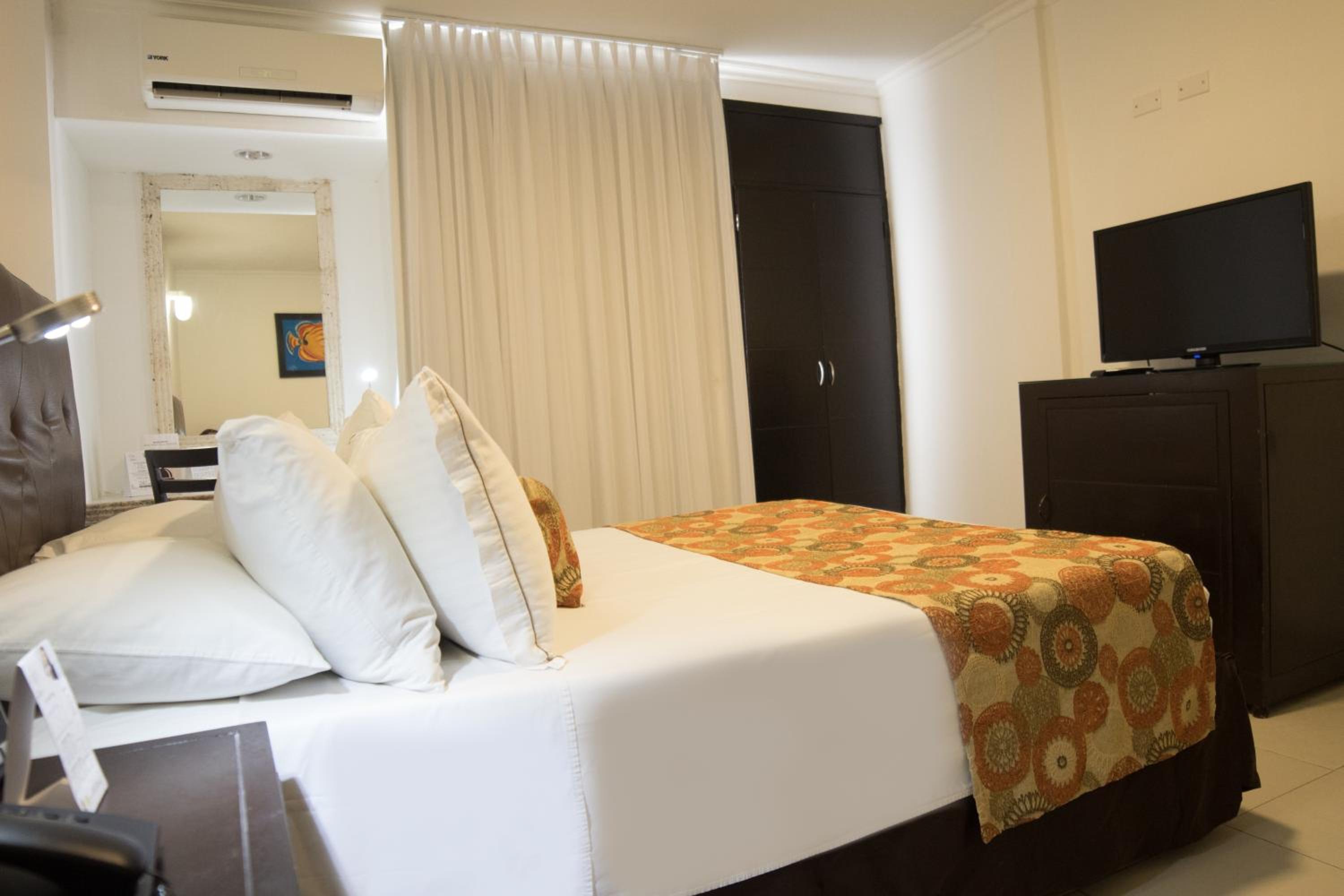 Standard Double Room - Photo 3