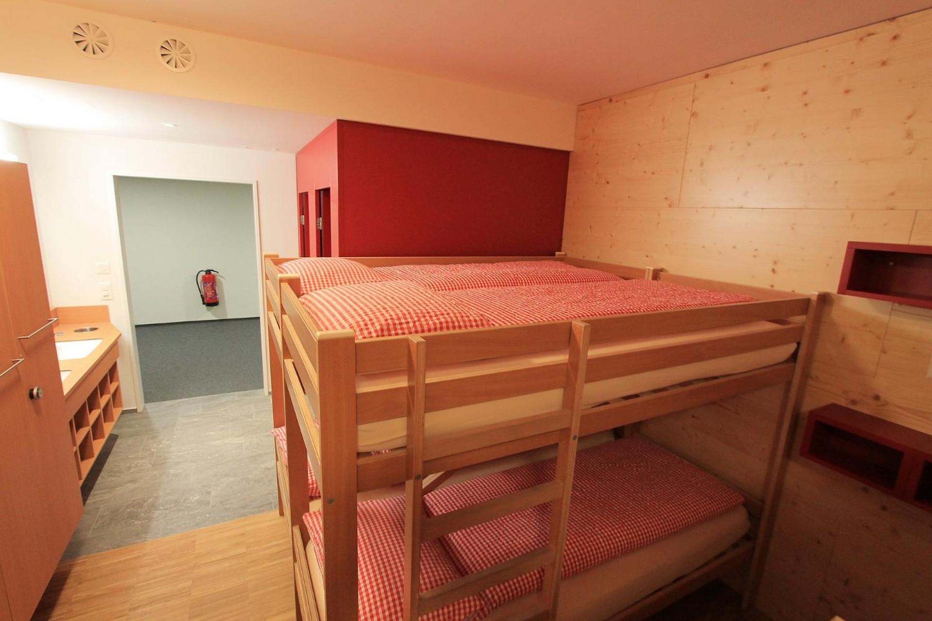 Mixed Dormitory Room photo 2