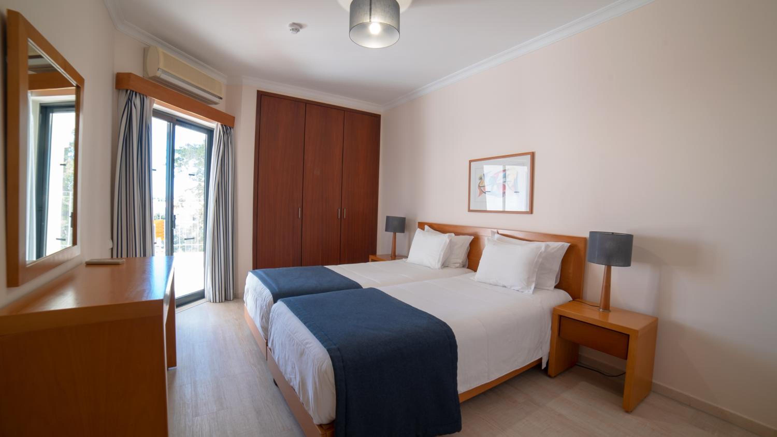 One-Bedroom Apartment - Photo 1