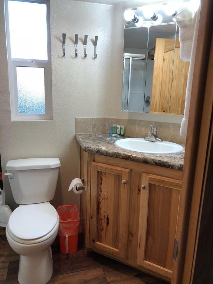 Resort Cabin - Pet Friendly photo 2