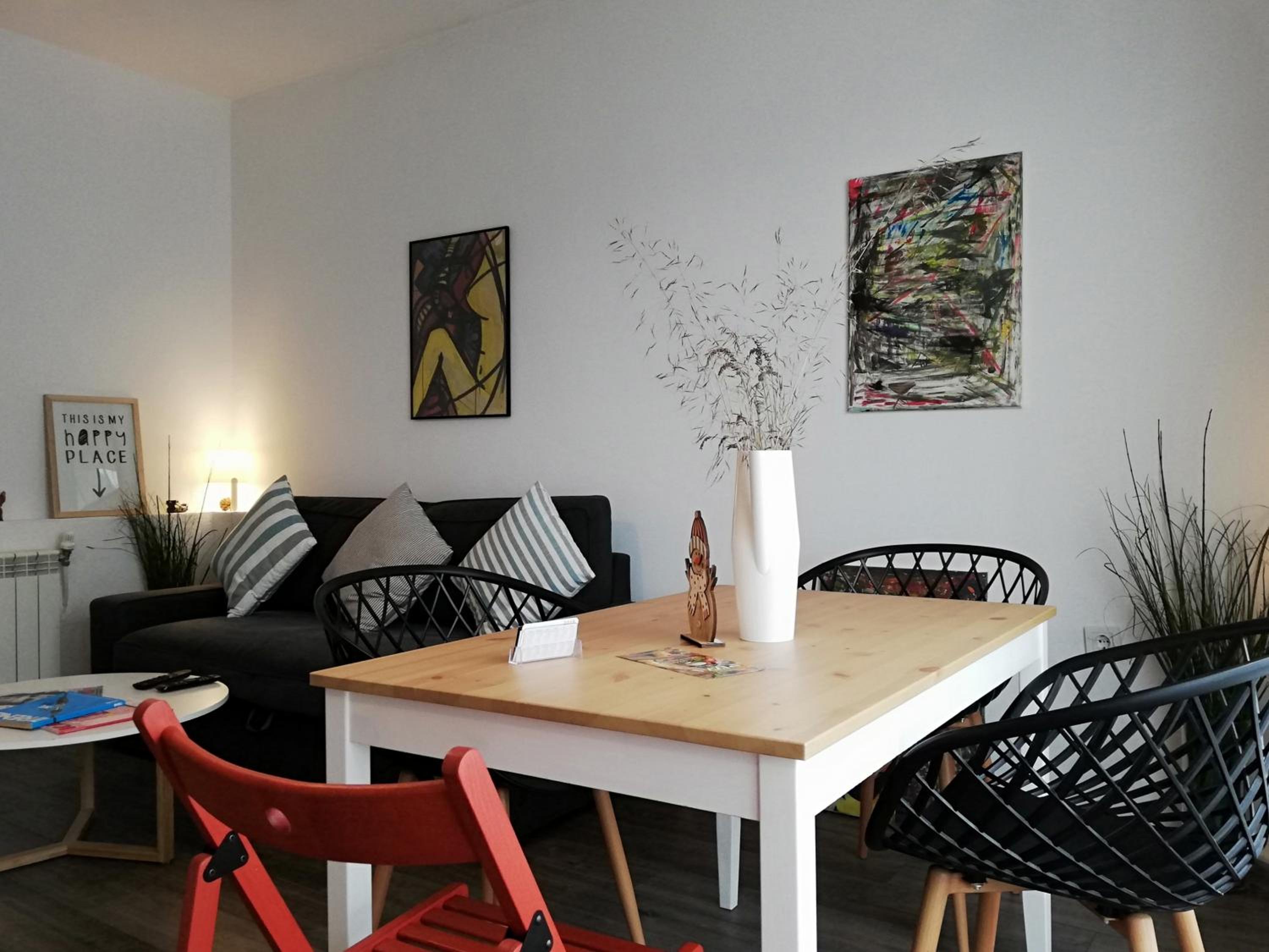 Apartment photo 2