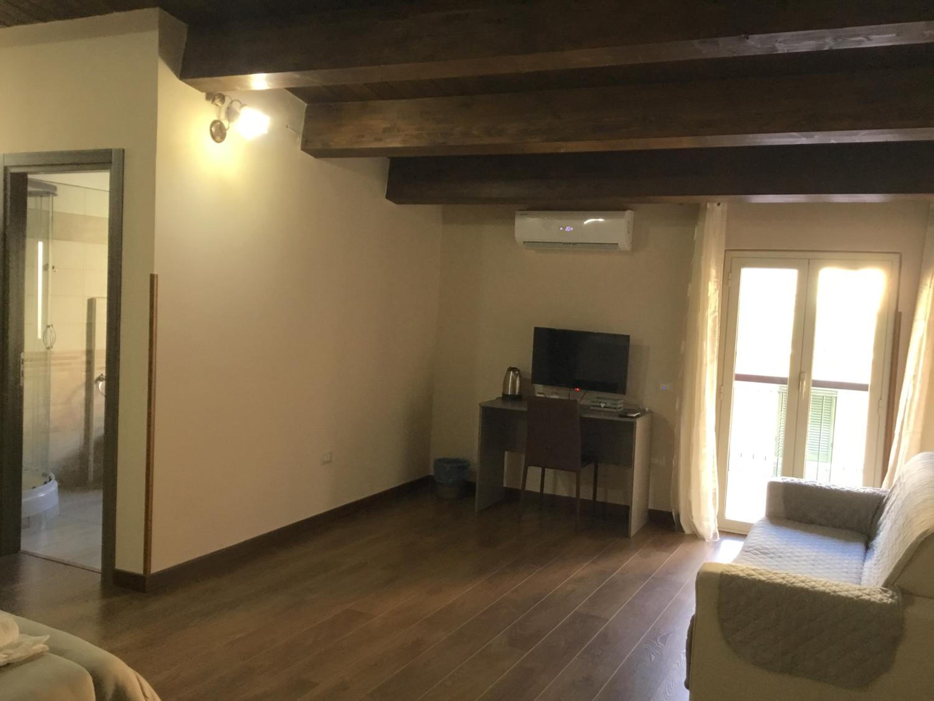 Deluxe Triple Room photo 3