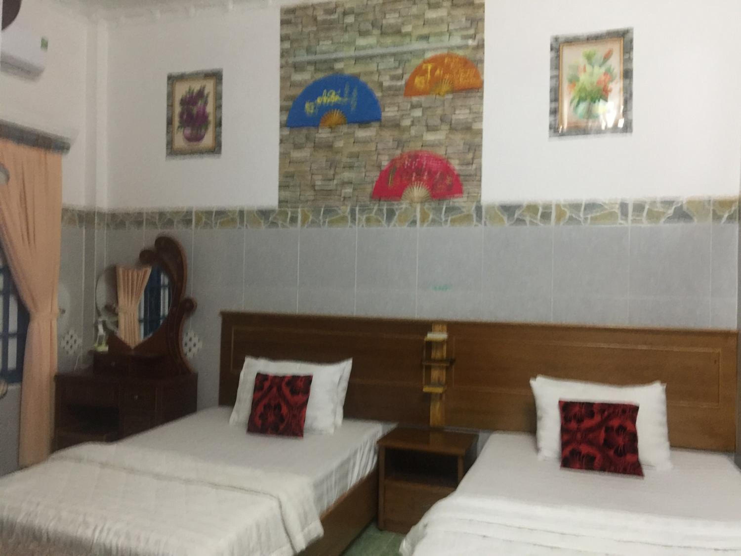 Twin Room with Private Bathroom photo 3