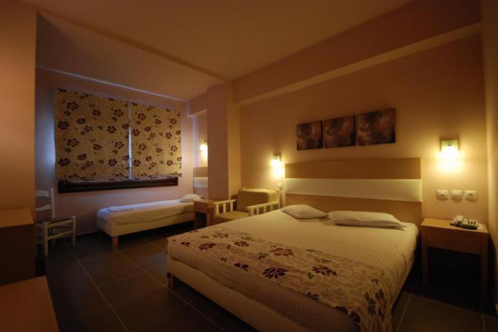 Triple Room with Sea View photo 2