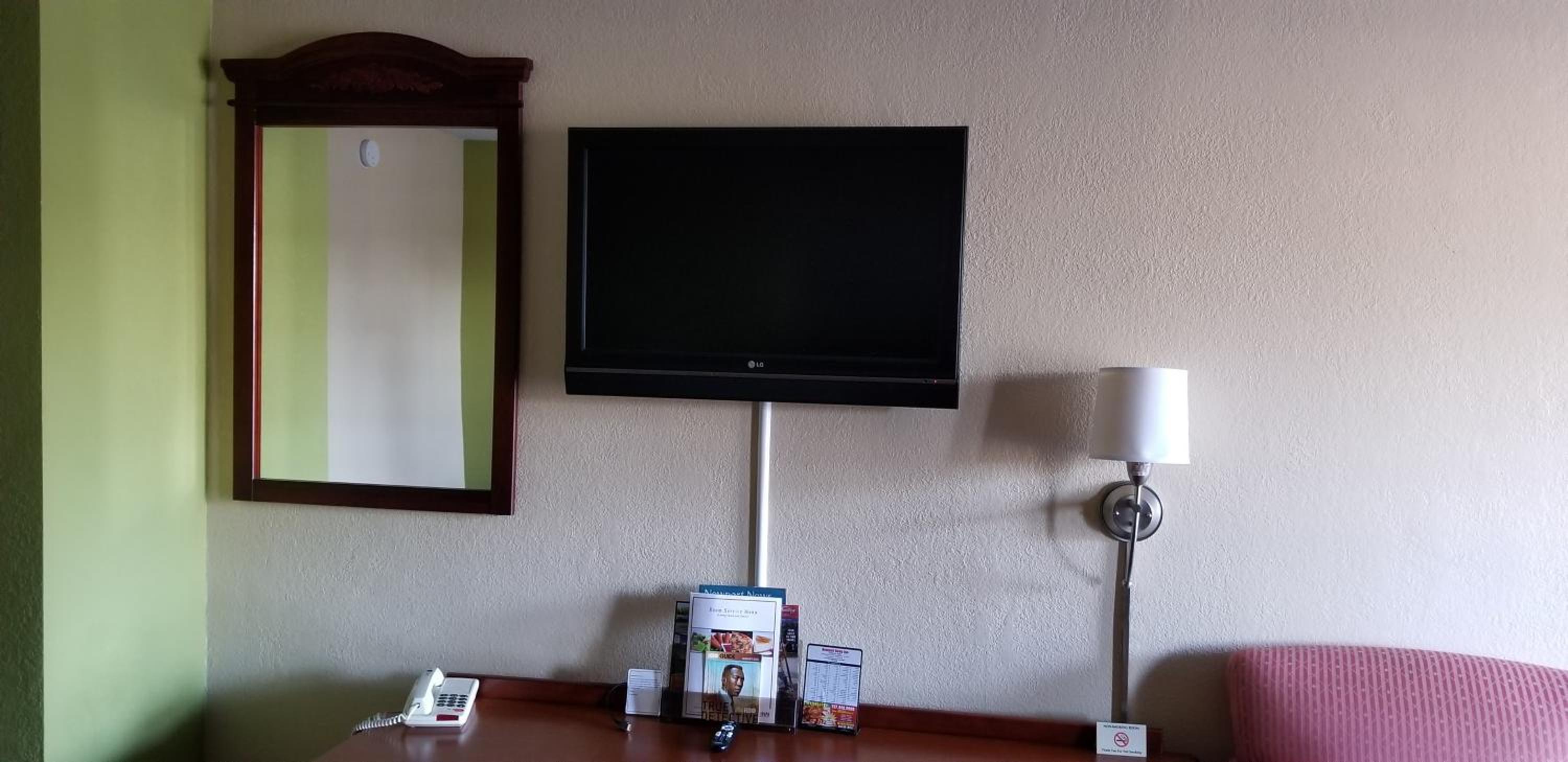 Double Room with Two Double Beds - Smoking - Photo 2
