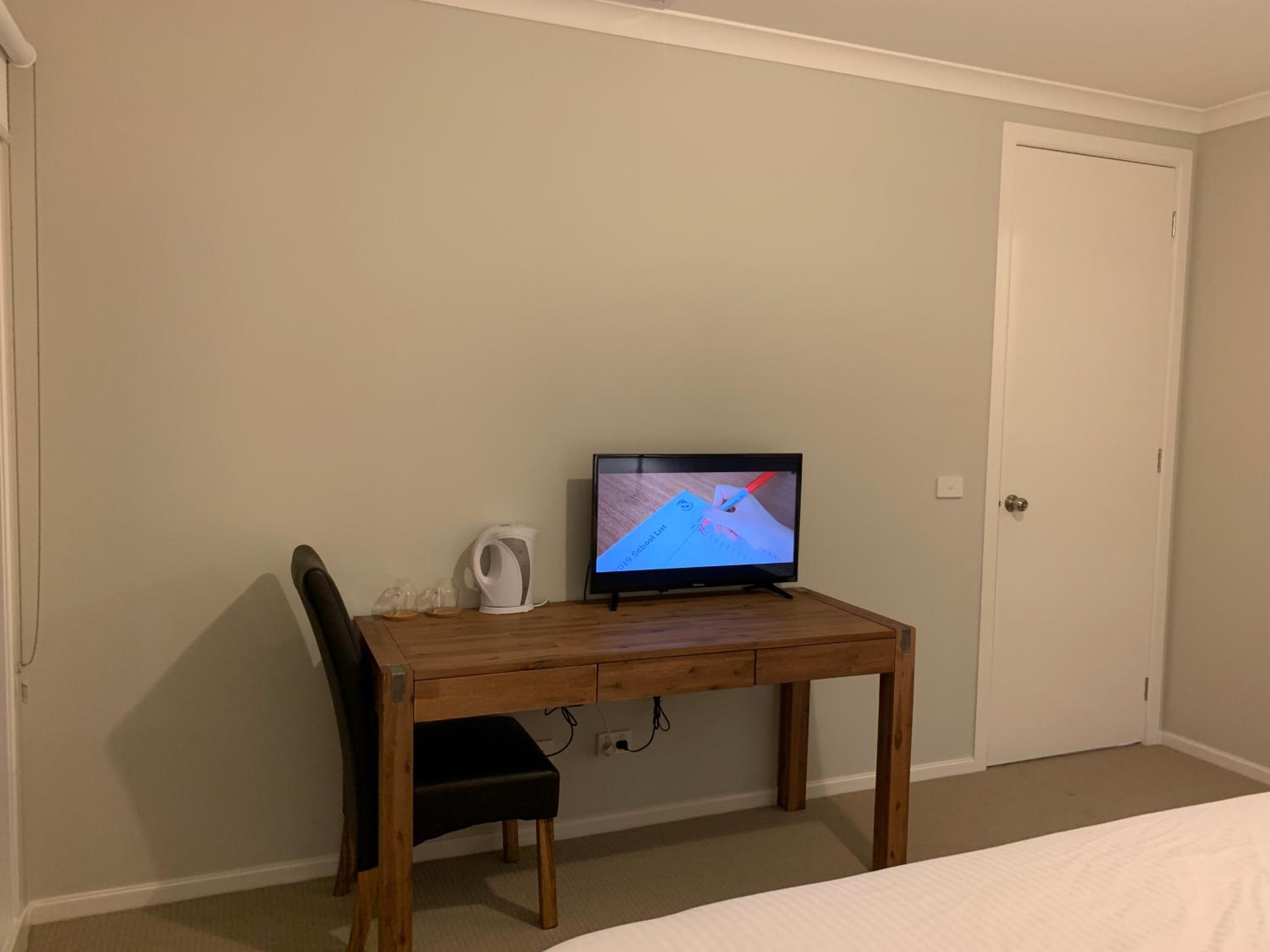 Standard King Room with Shower  - Photo 2