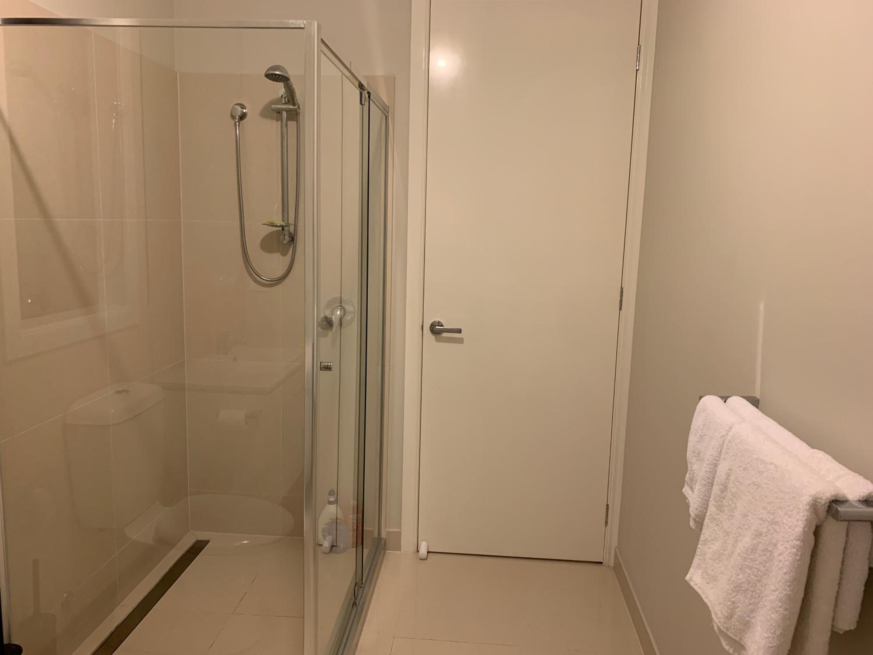 Standard King Room with Shower  - Photo 3