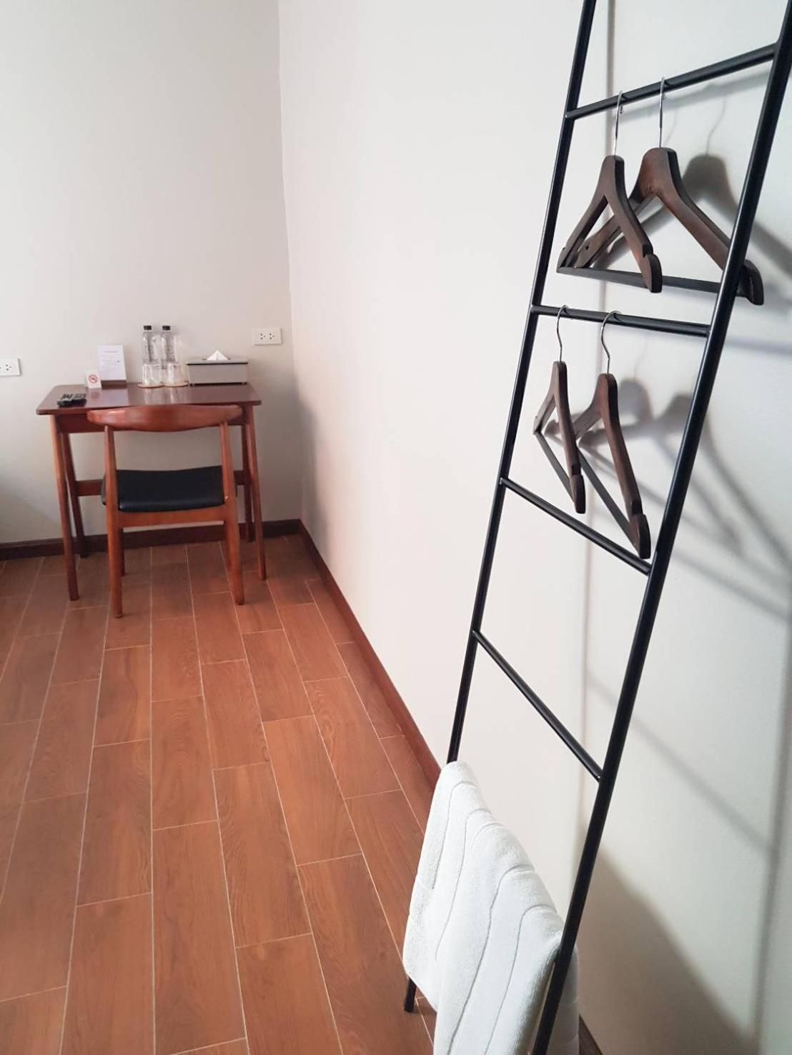Deluxe King Room - Photo 1