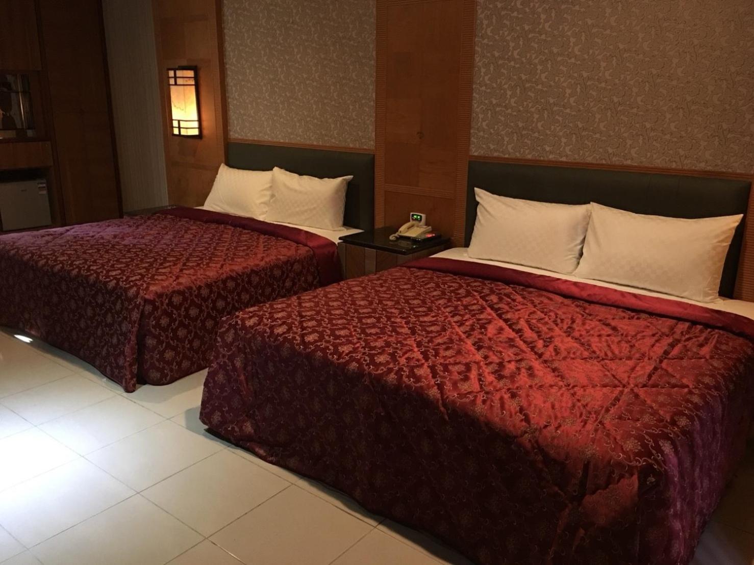 Quadruple Room with Bath photo 3