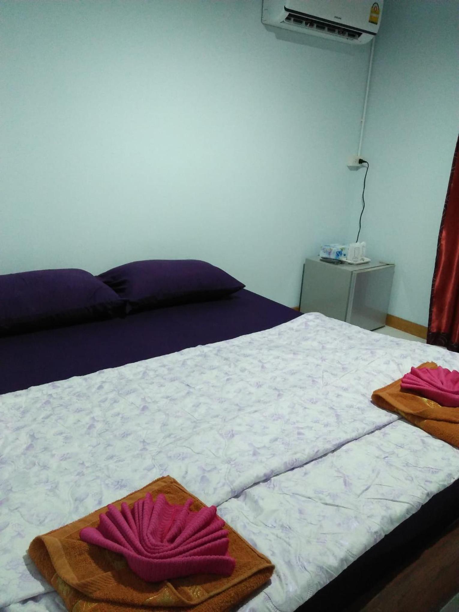 Small Double Room - Photo 1