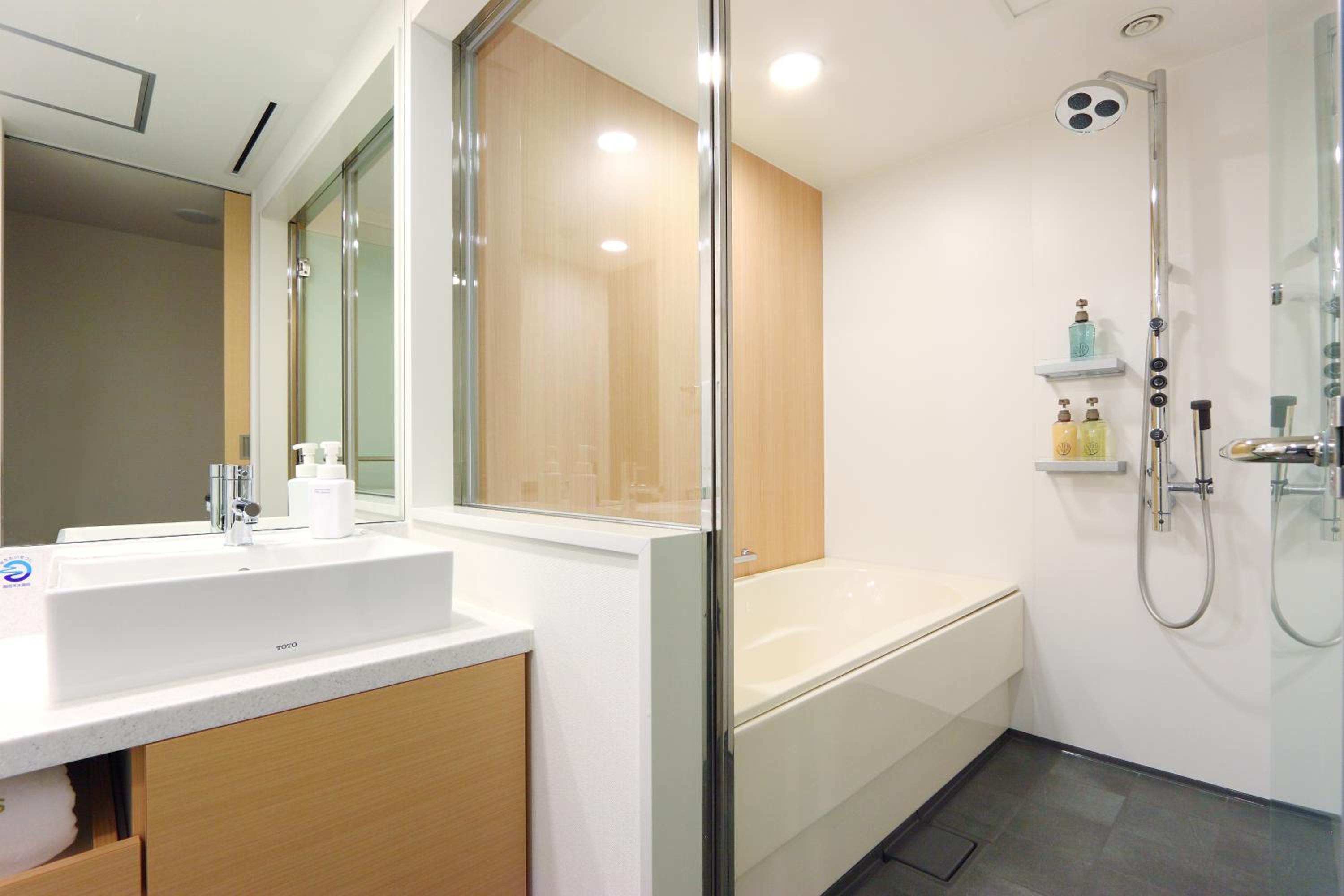 Superior Twin Room - Single Use - Smoking photo 3