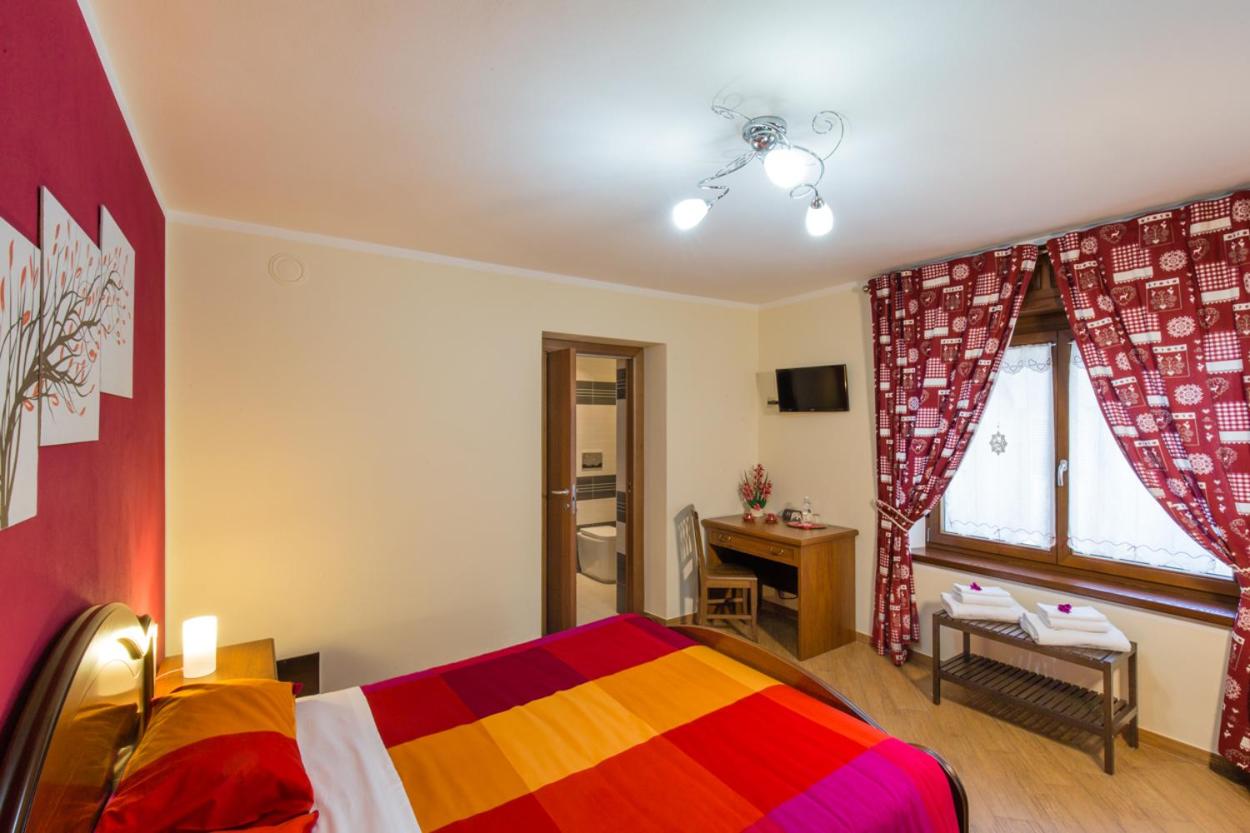 Deluxe Double Room photo 3