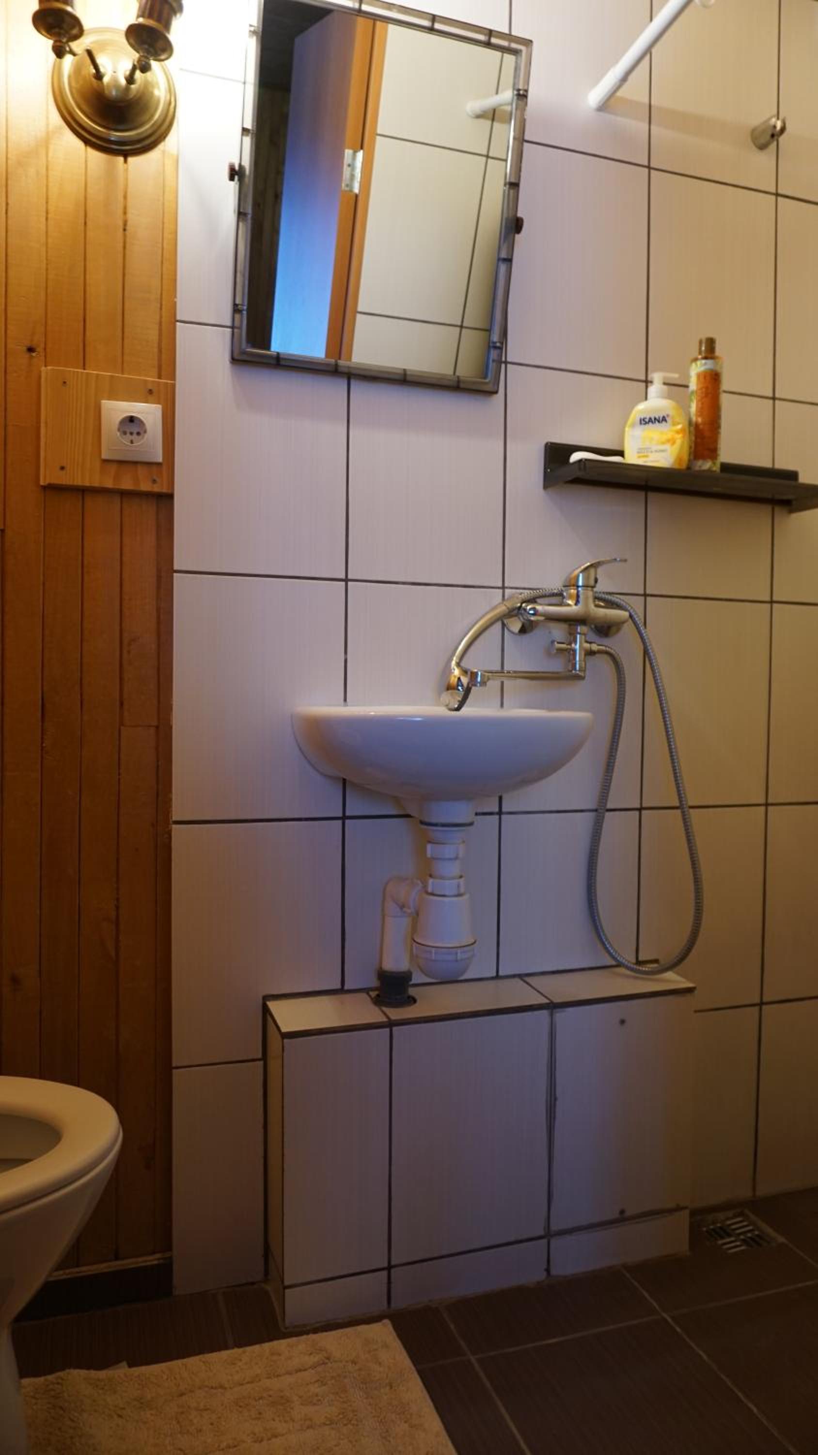 Triple Room with Private Bathroom photo 2