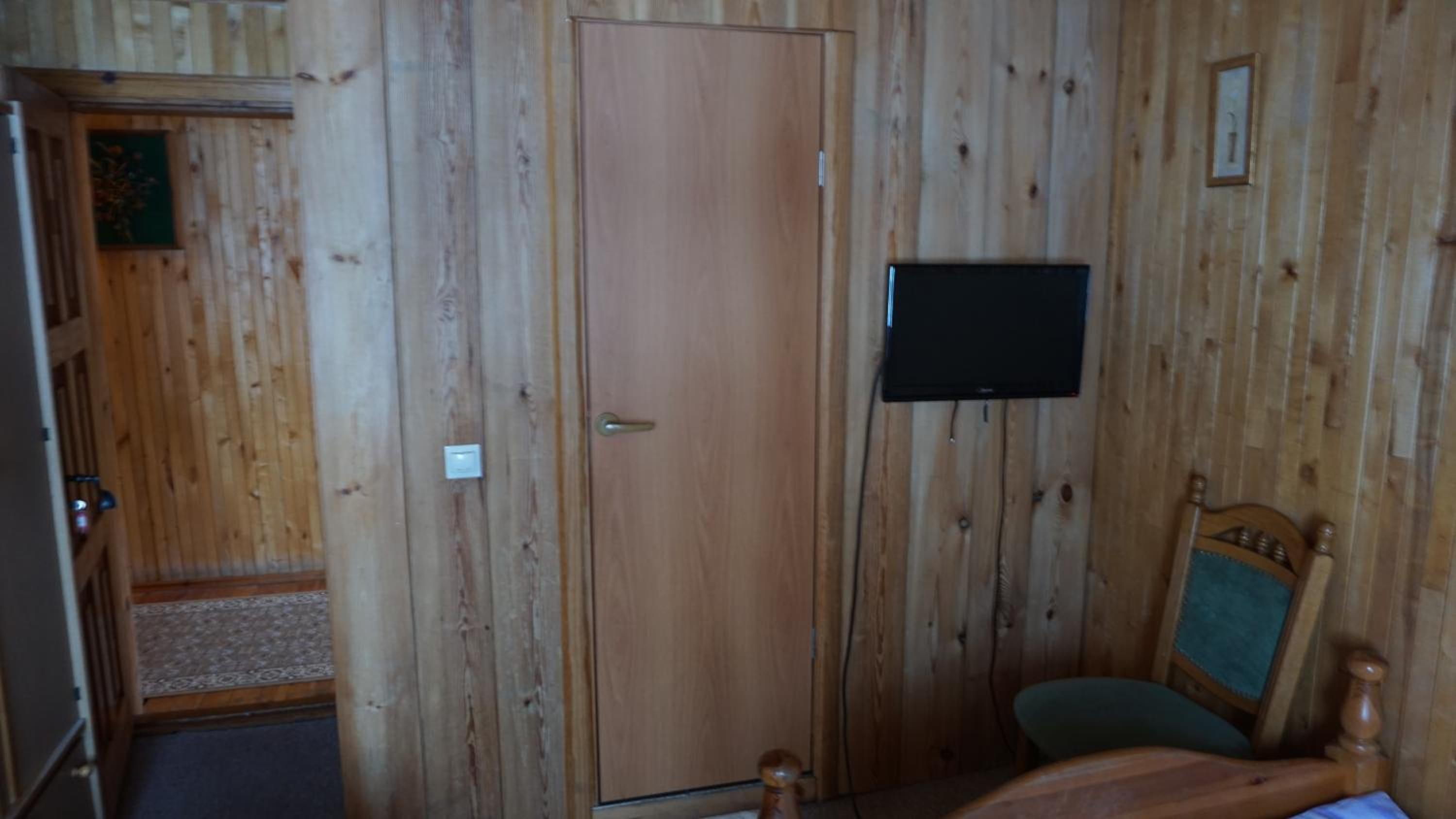 Triple Room with Private Bathroom photo 3
