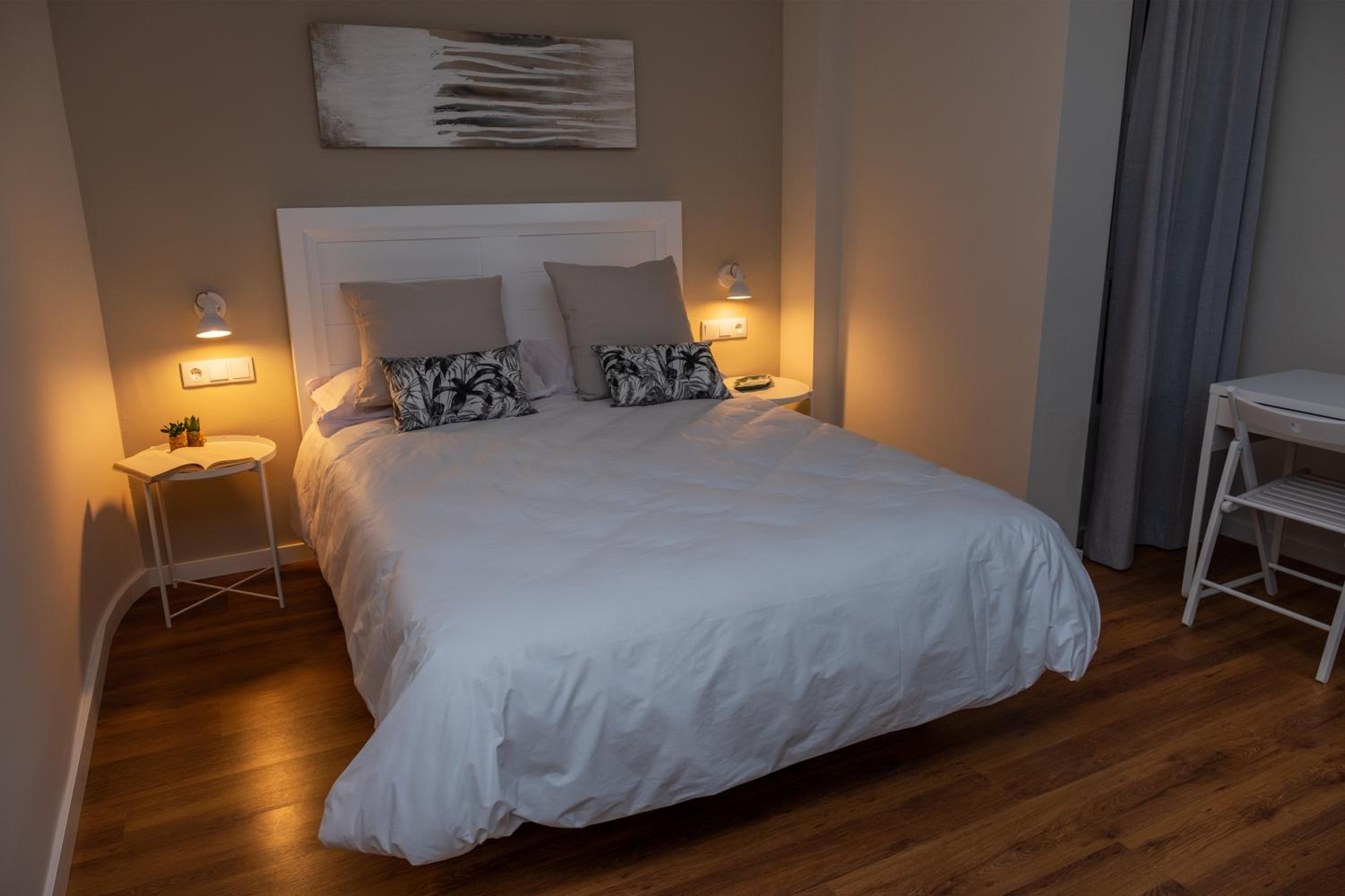 Double Room - Photo 7