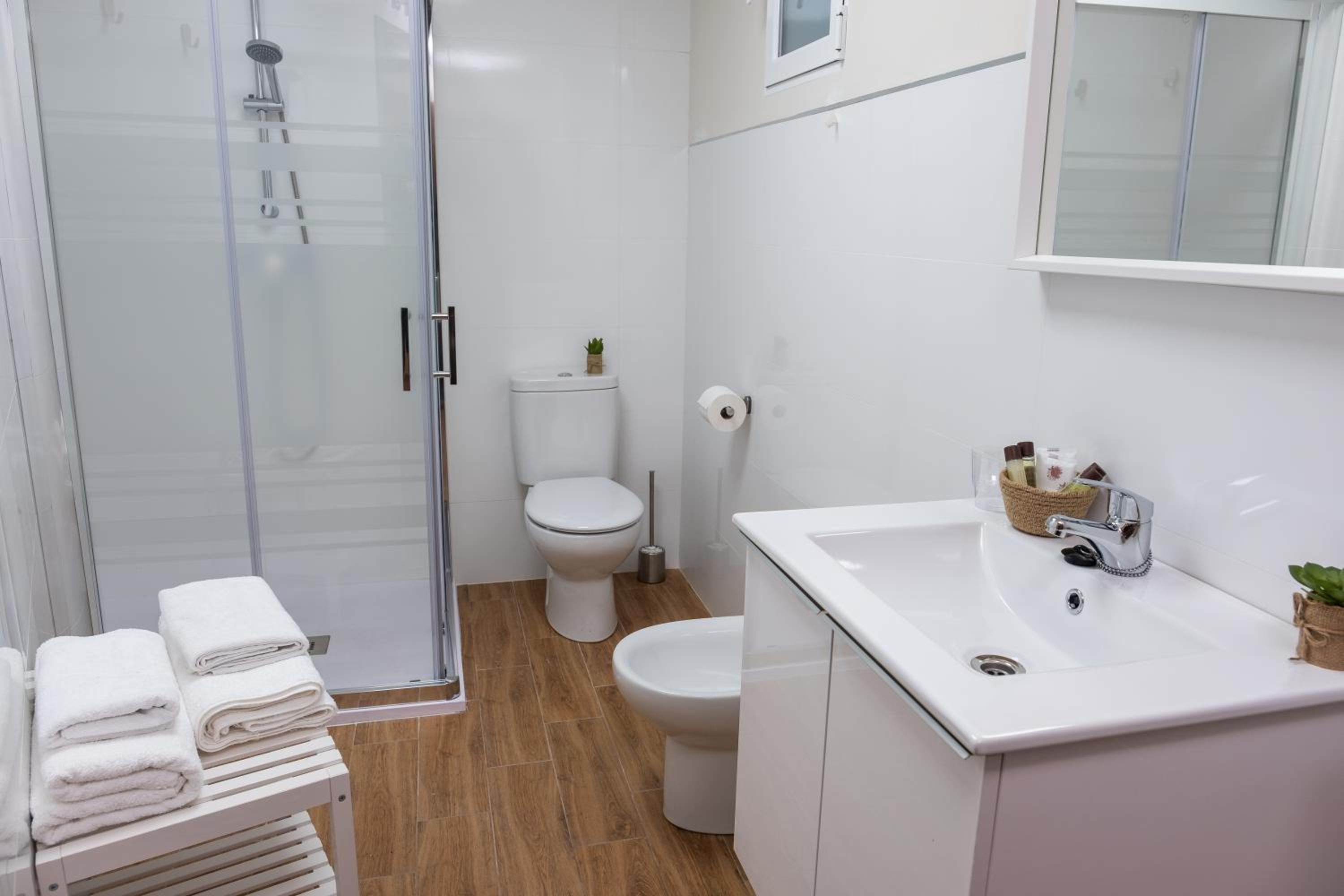 Double Room - Photo 6
