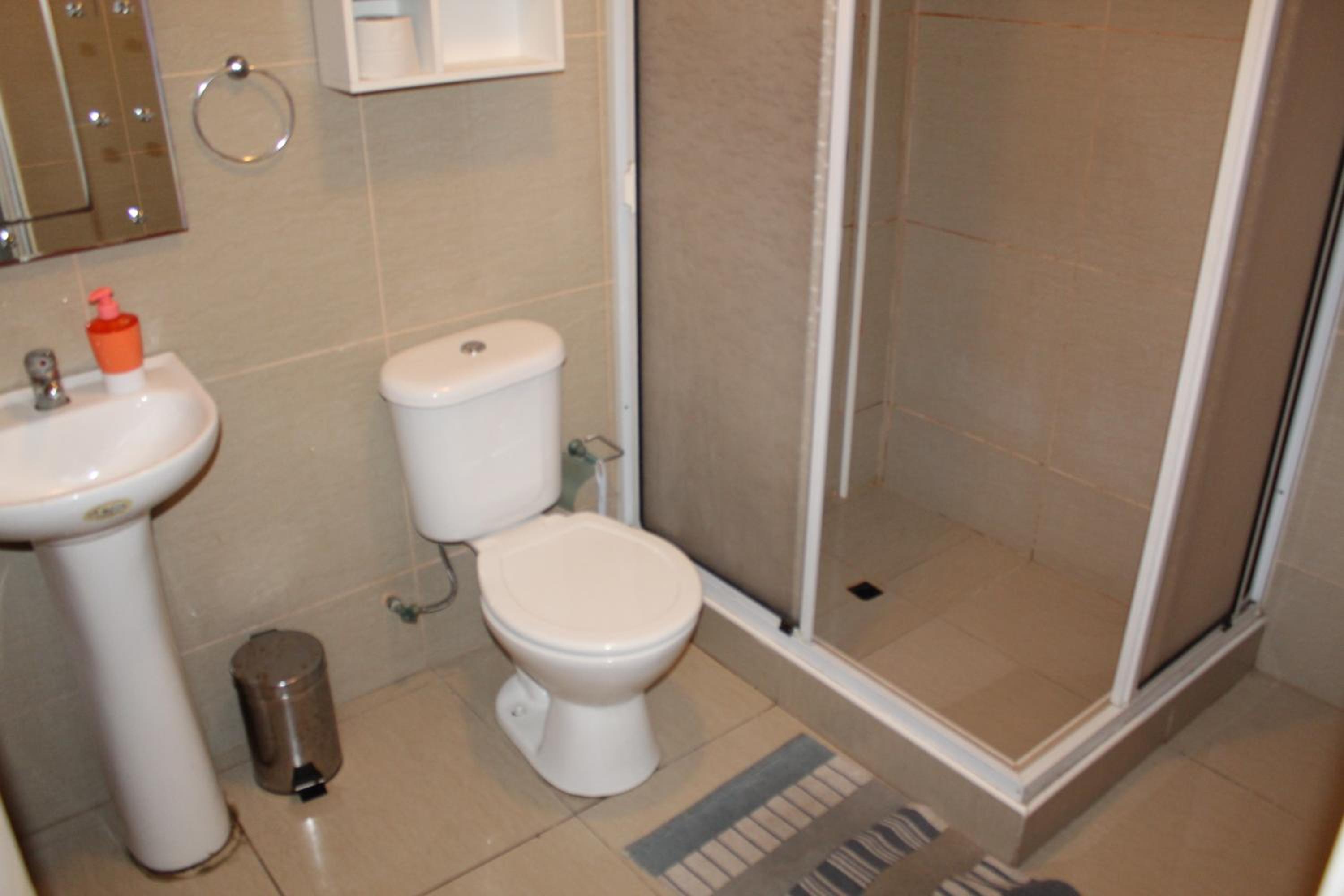 Basic Triple Room with Shared Bathroom photo 1