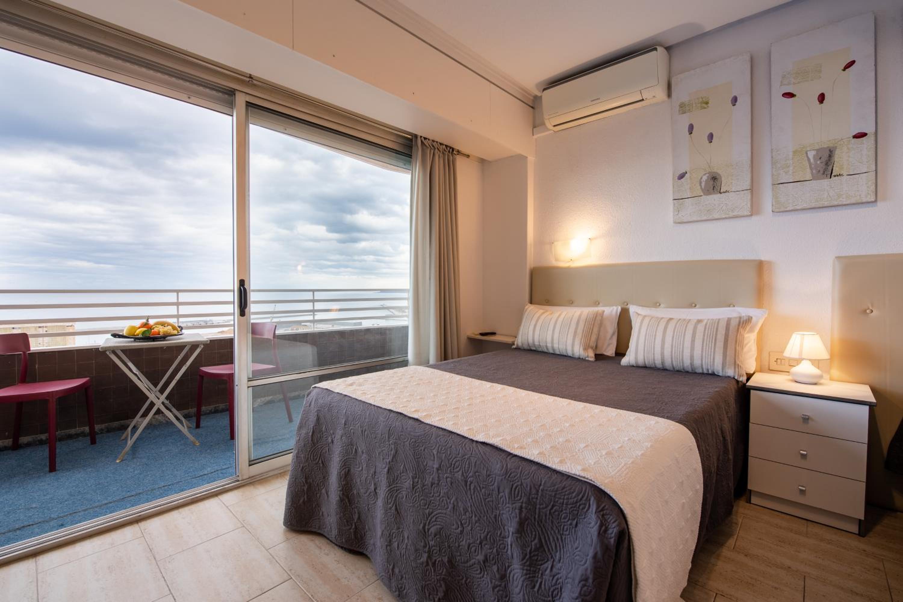 Estudio Junior con Vista al Mar