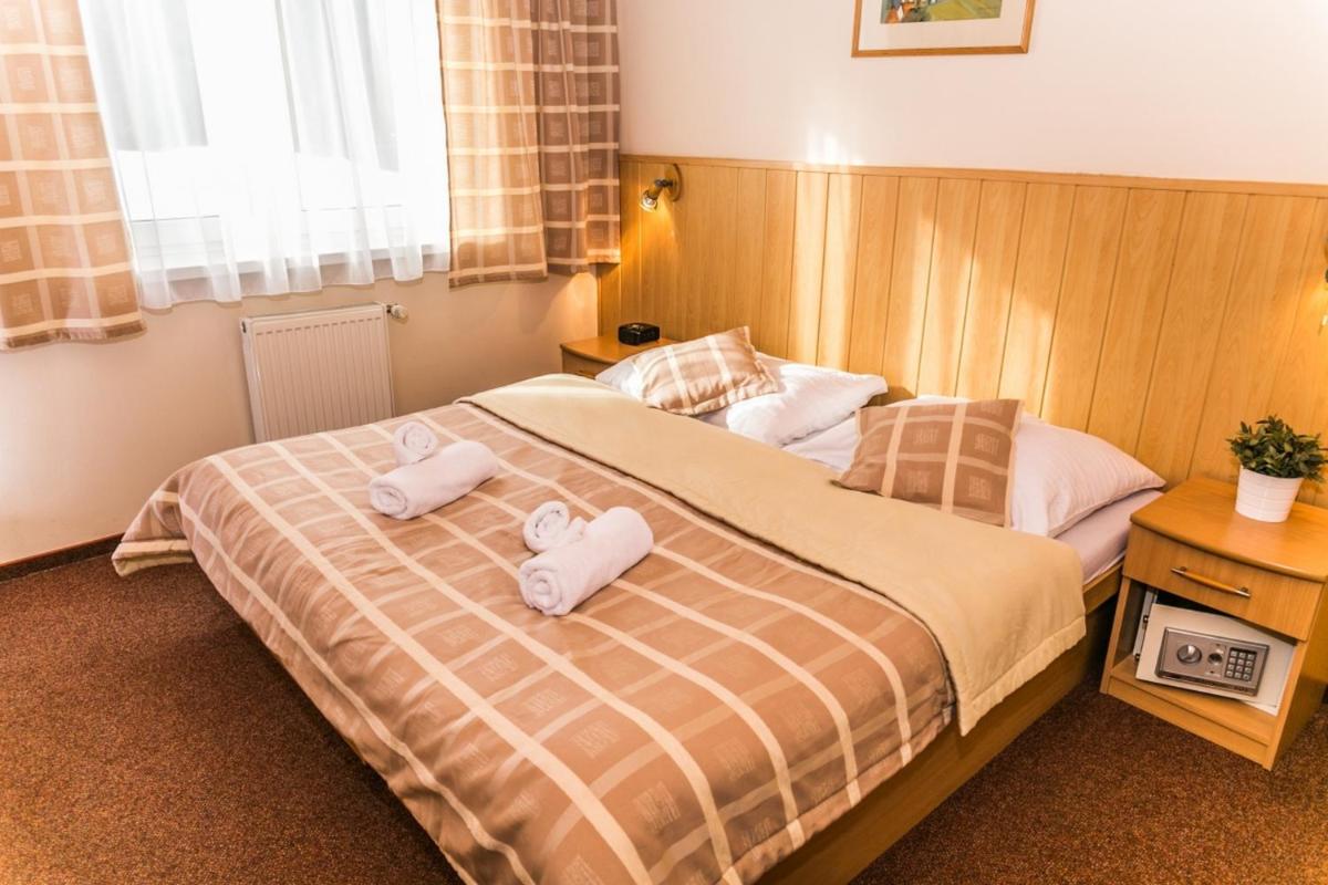 Double or Twin Room photo 1