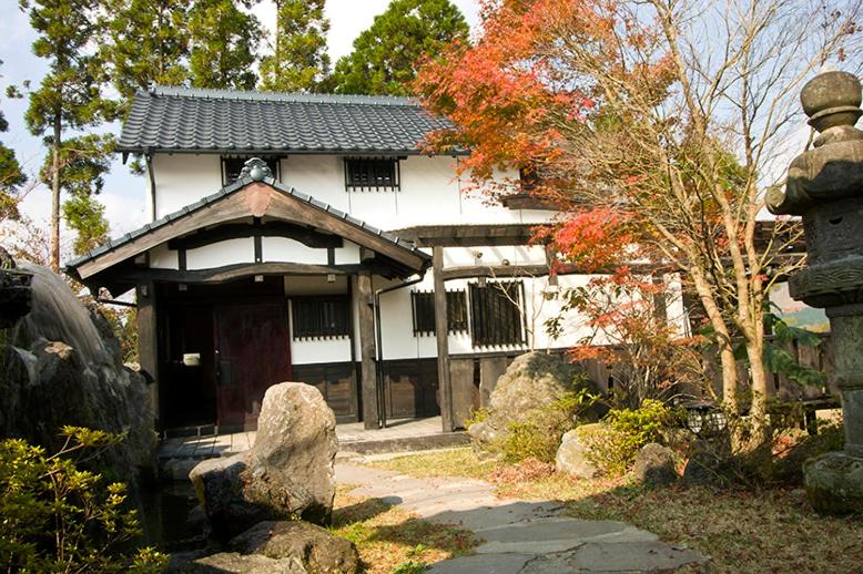 Standard Japanese-Style House  - Photo 2