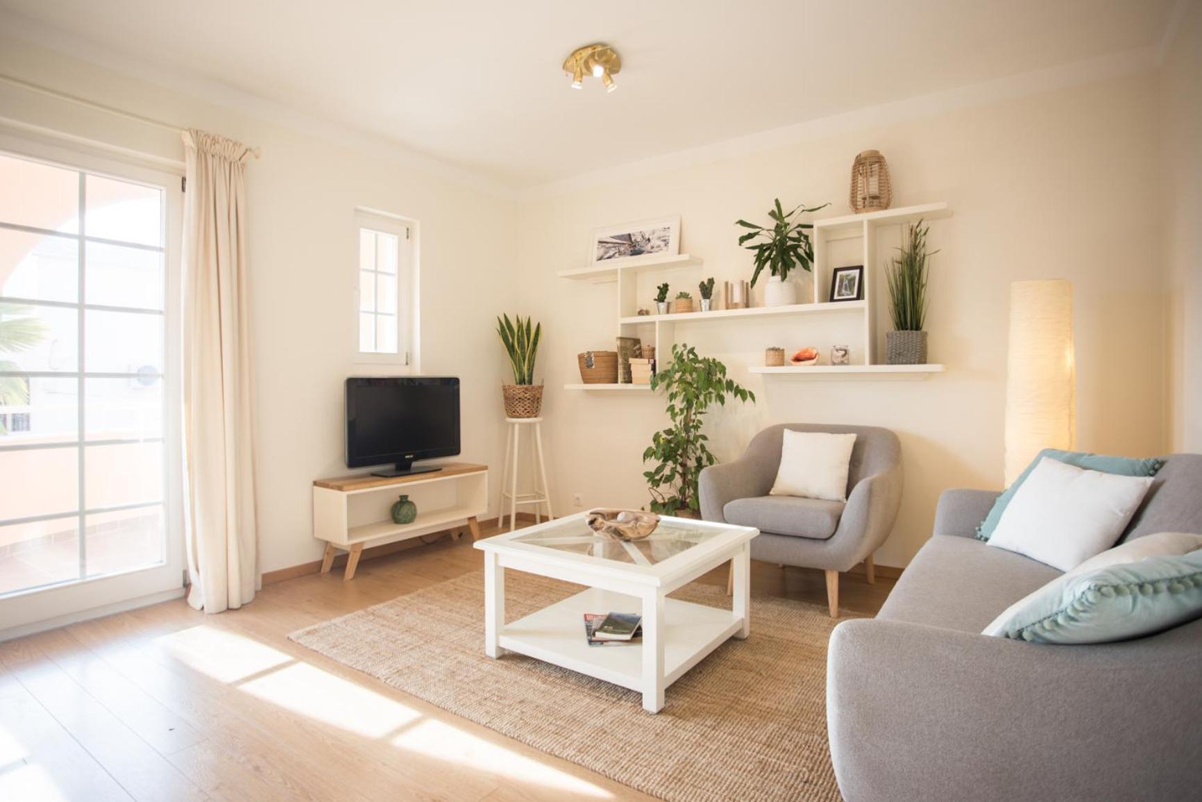 One-Bedroom Apartment with Terrace and Sea View photo 1