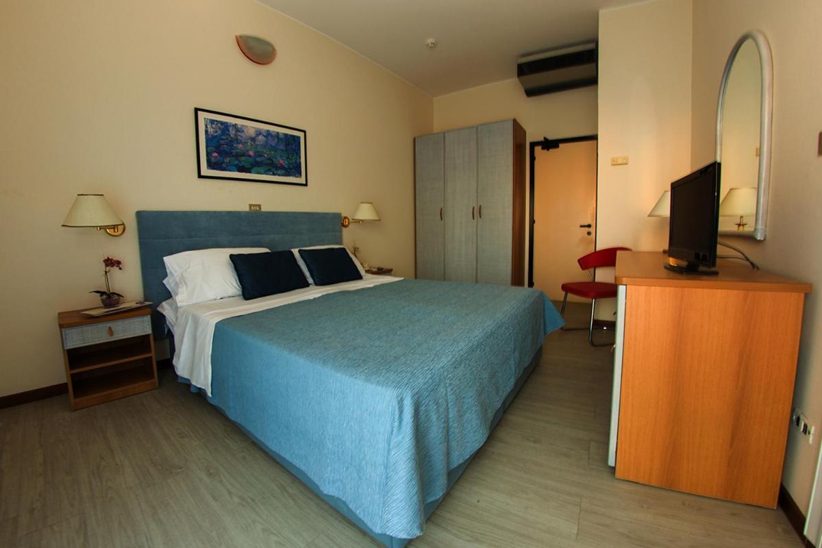 Comfort Double or Twin Room photo 3