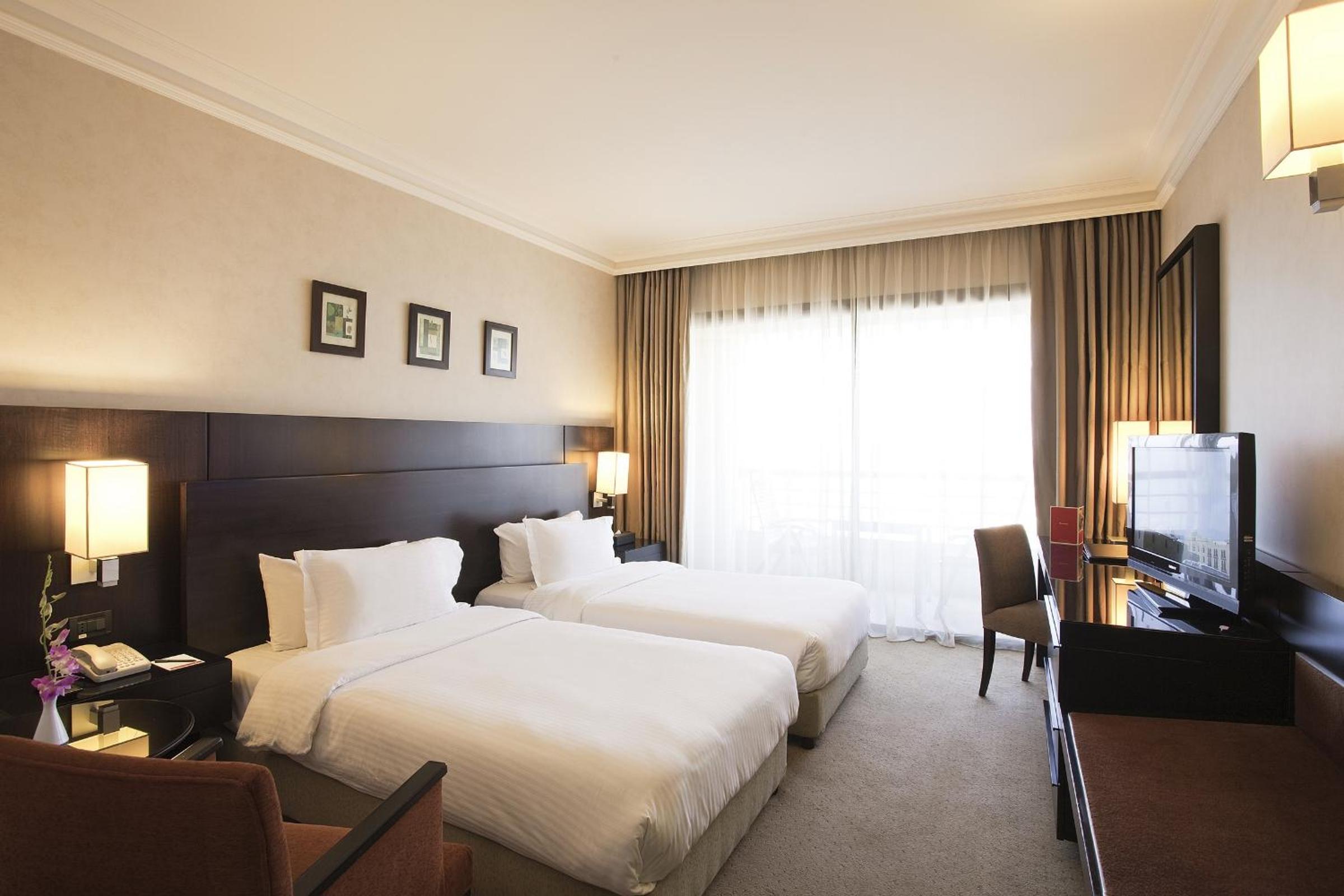 Premium Twin Room Non-Smoking - Photo 2