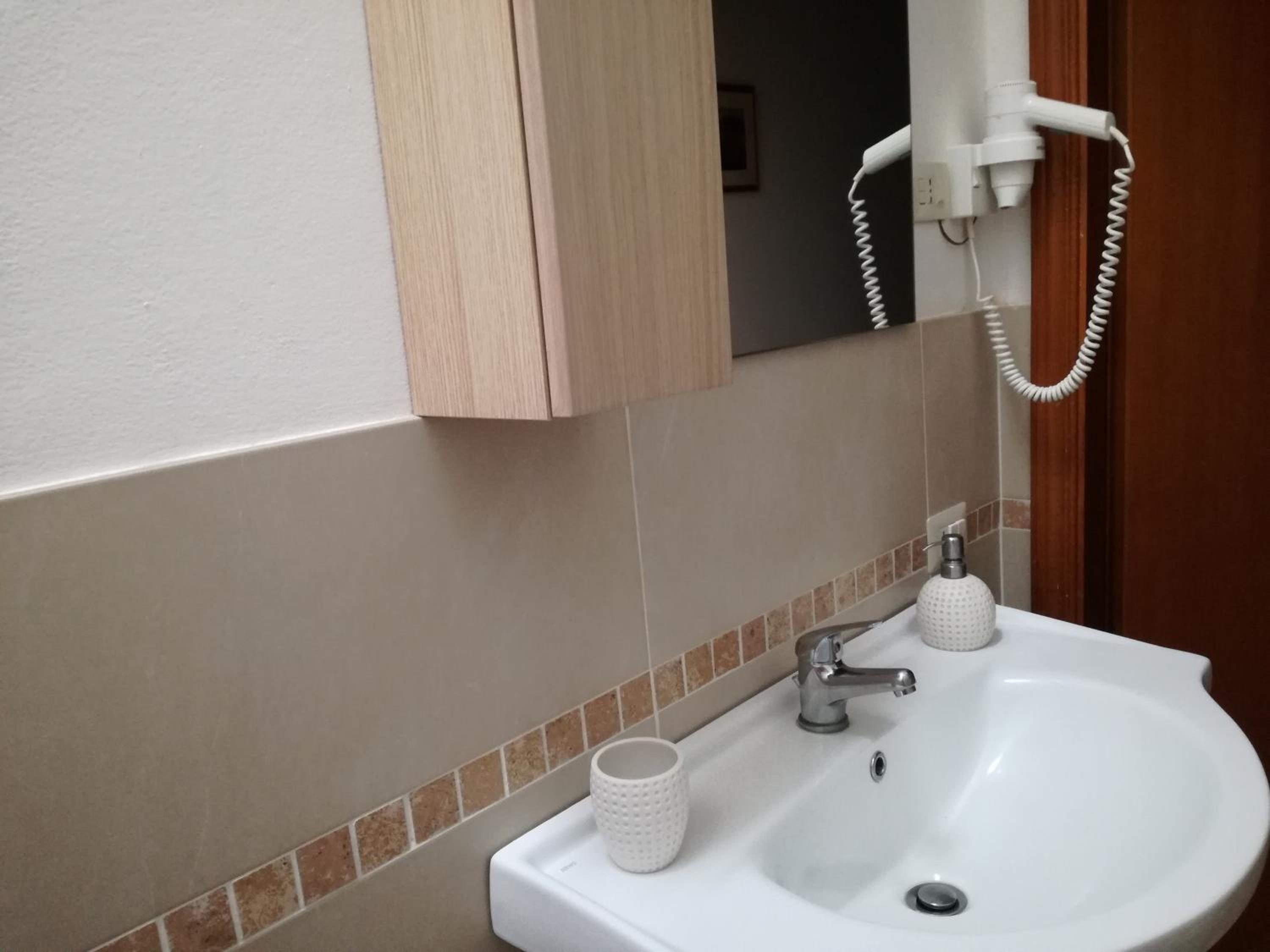 One-Bedroom Apartment - Photo 23