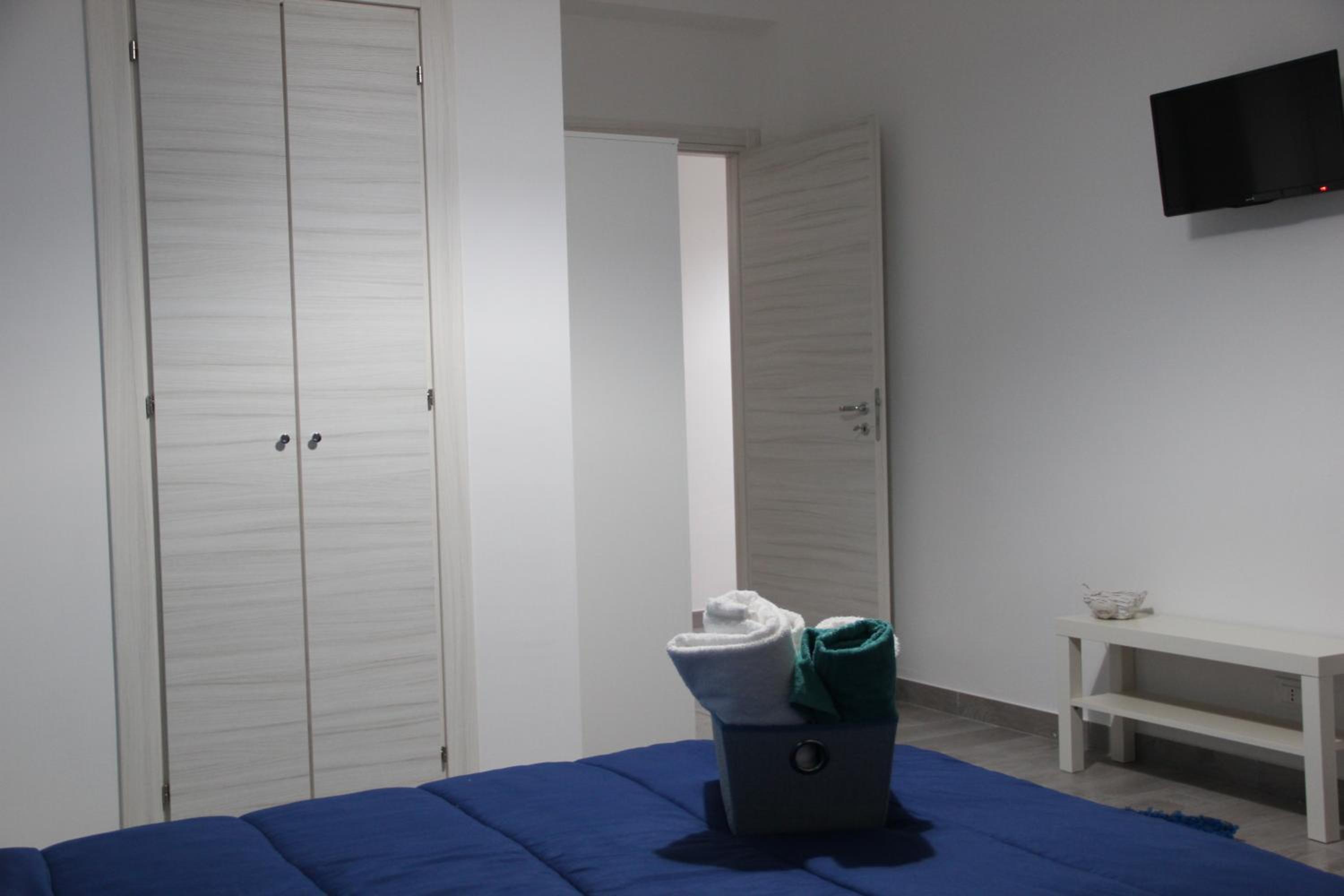 Quadruple Room with Sea View - Photo 14