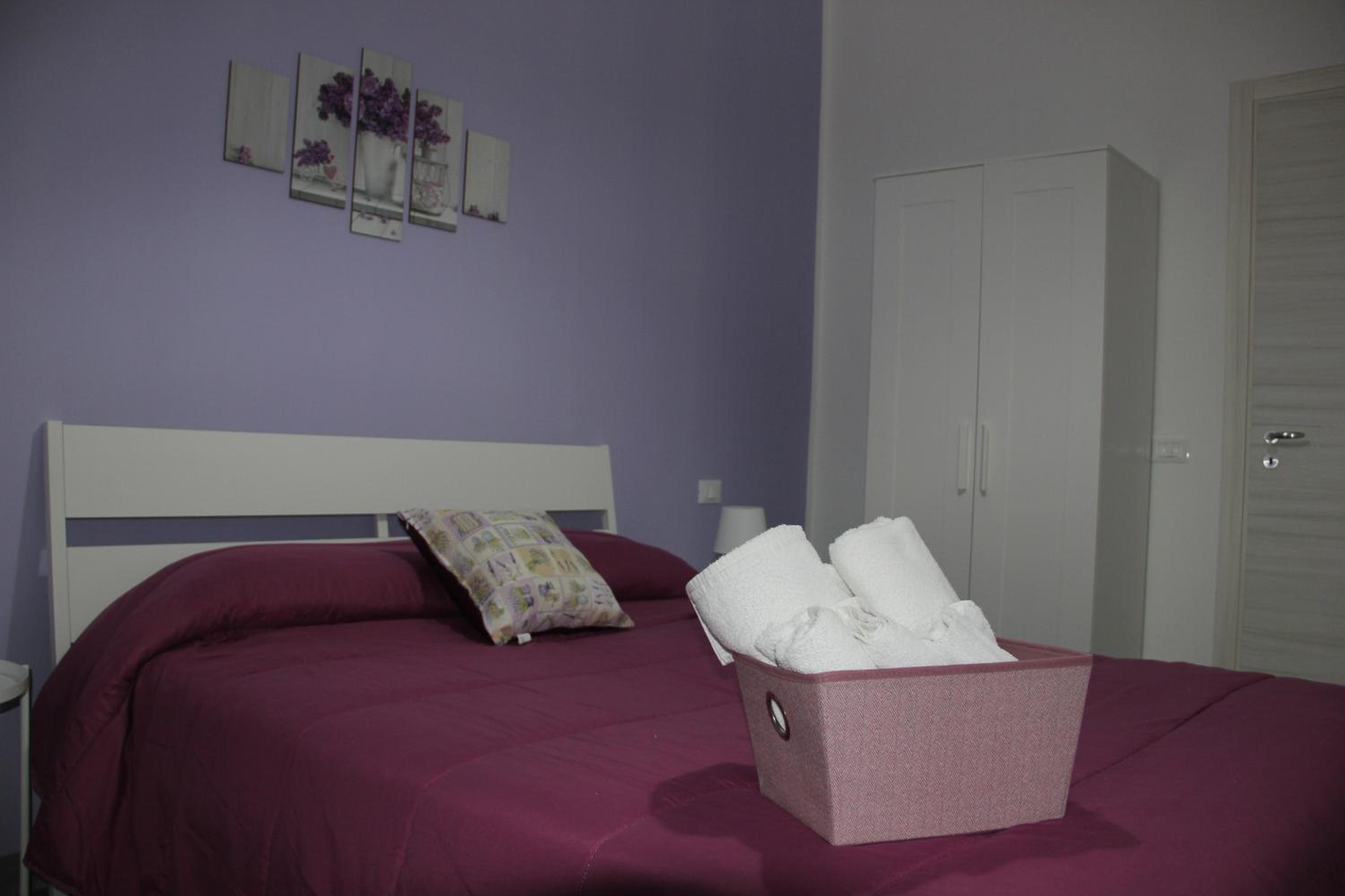 Double Room with Private Bathroom - Photo 2