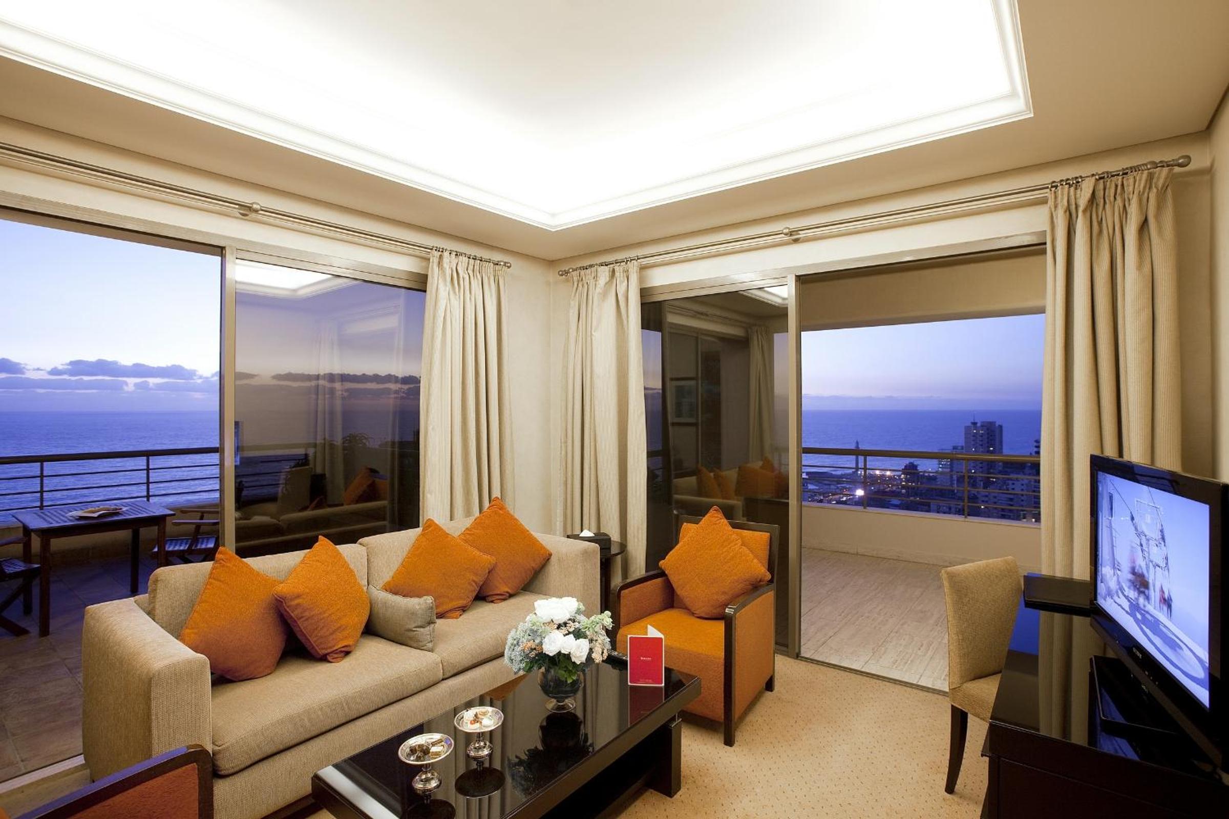 Panoramic King Suite - Non-Smoking - Photo 7