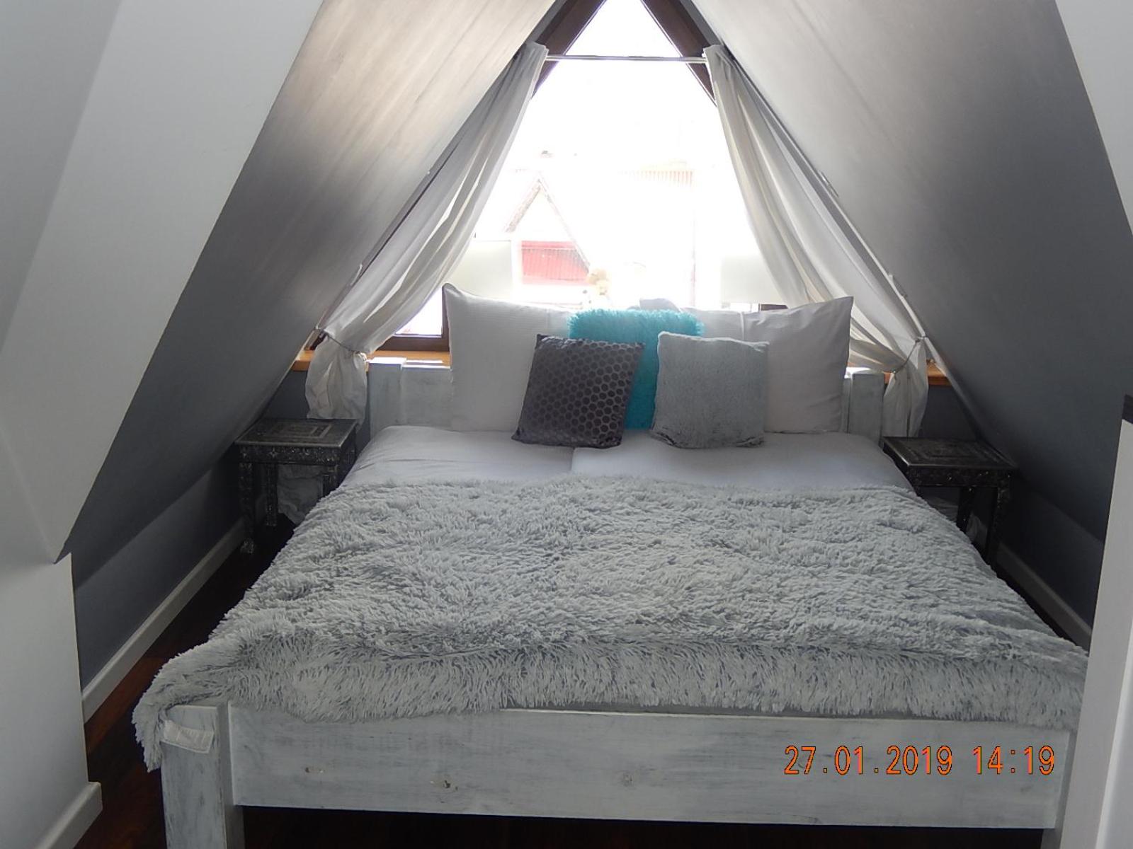 Triple Room with Private External Bathroom